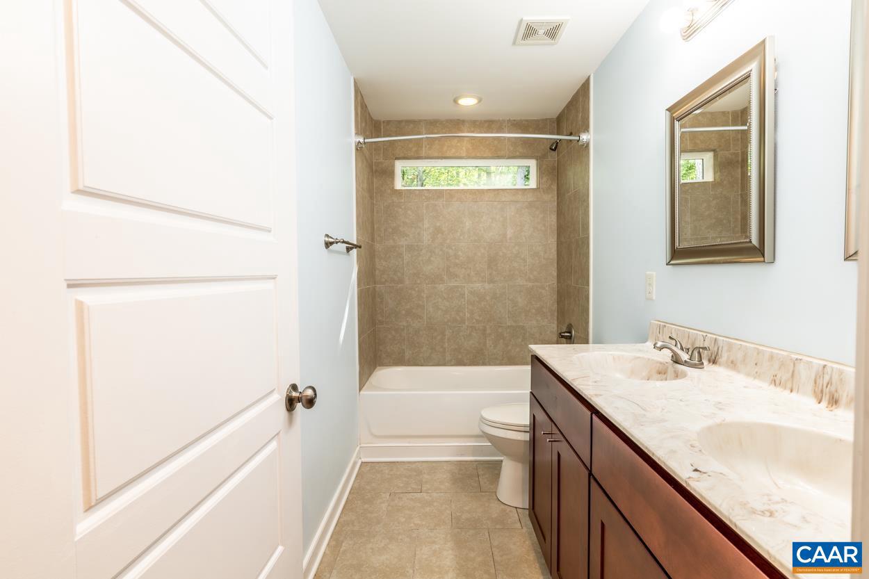 LAKE MONTICELLO - Residential