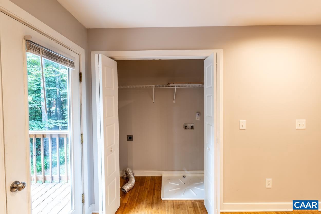 LAKE MONTICELLO - Residential