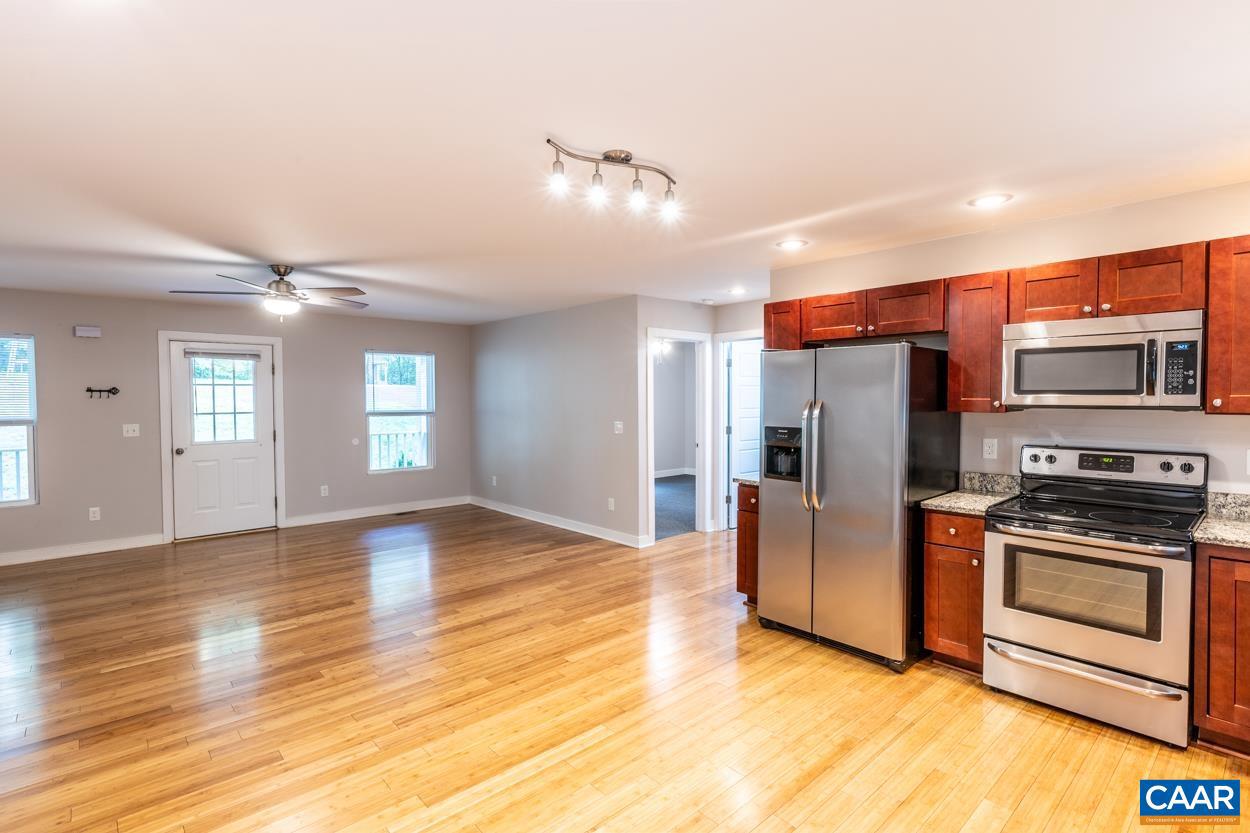 LAKE MONTICELLO - Residential