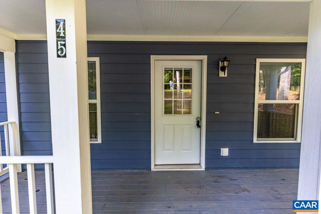 LAKE MONTICELLO - Residential