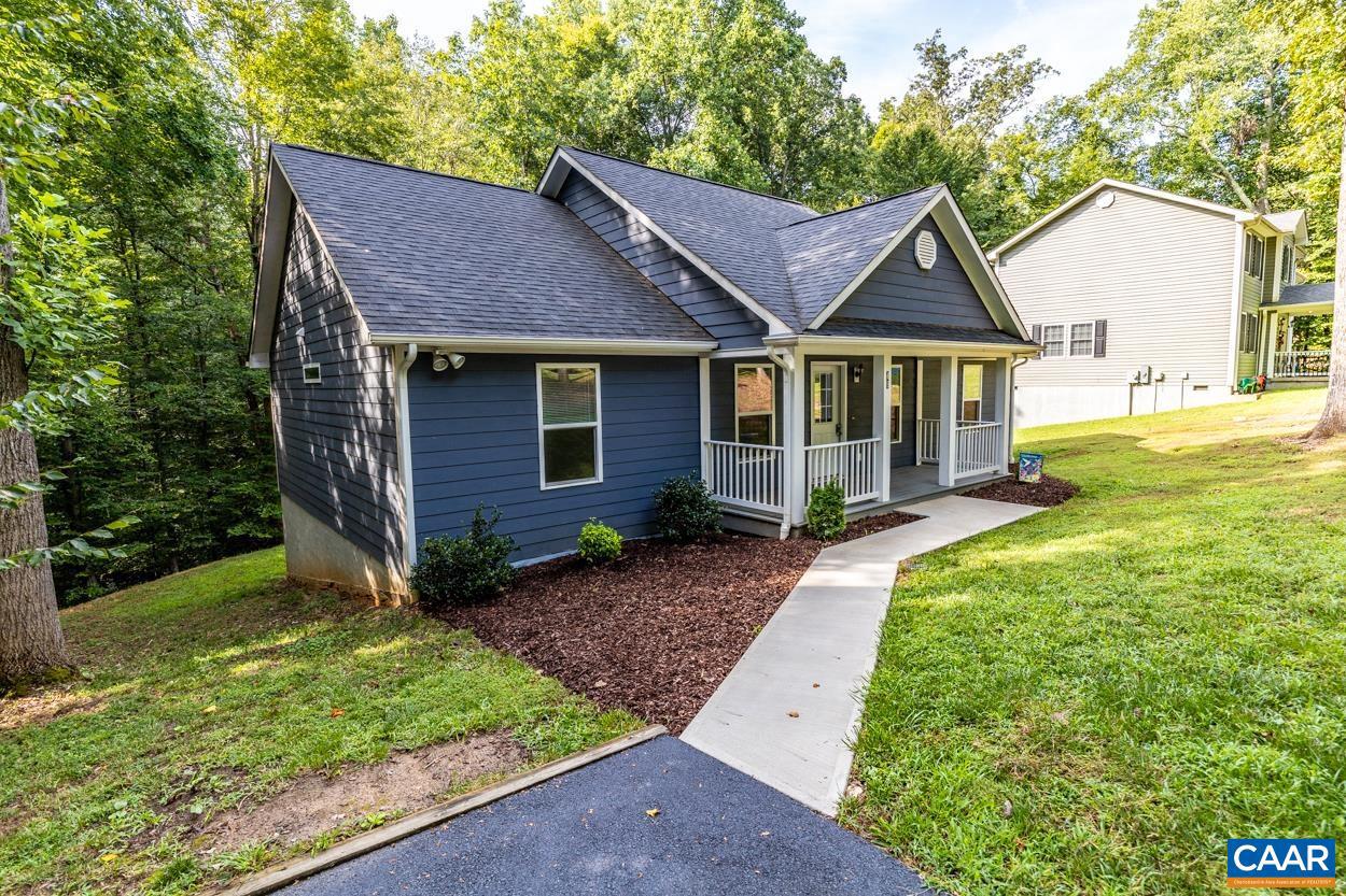 LAKE MONTICELLO - Residential