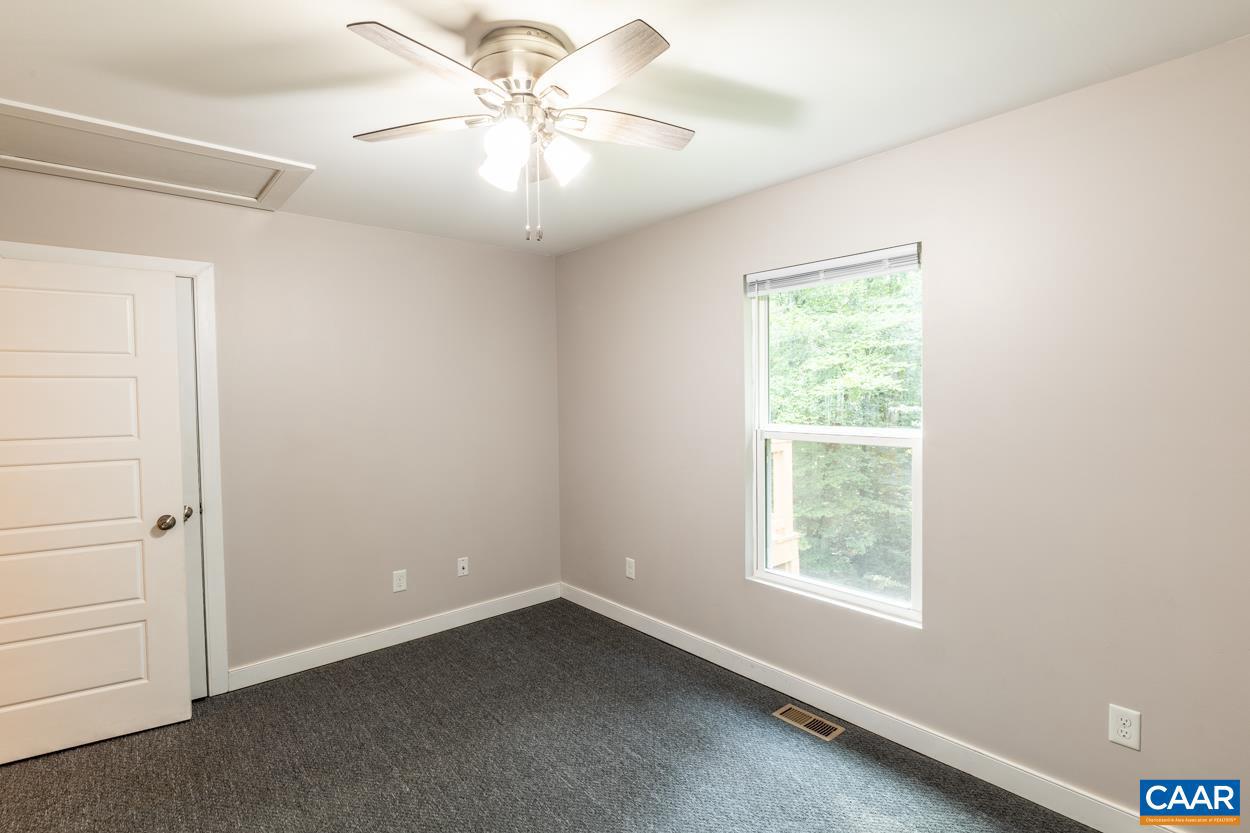 LAKE MONTICELLO - Residential