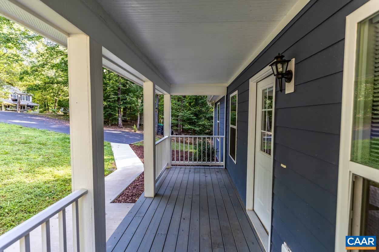 LAKE MONTICELLO - Residential