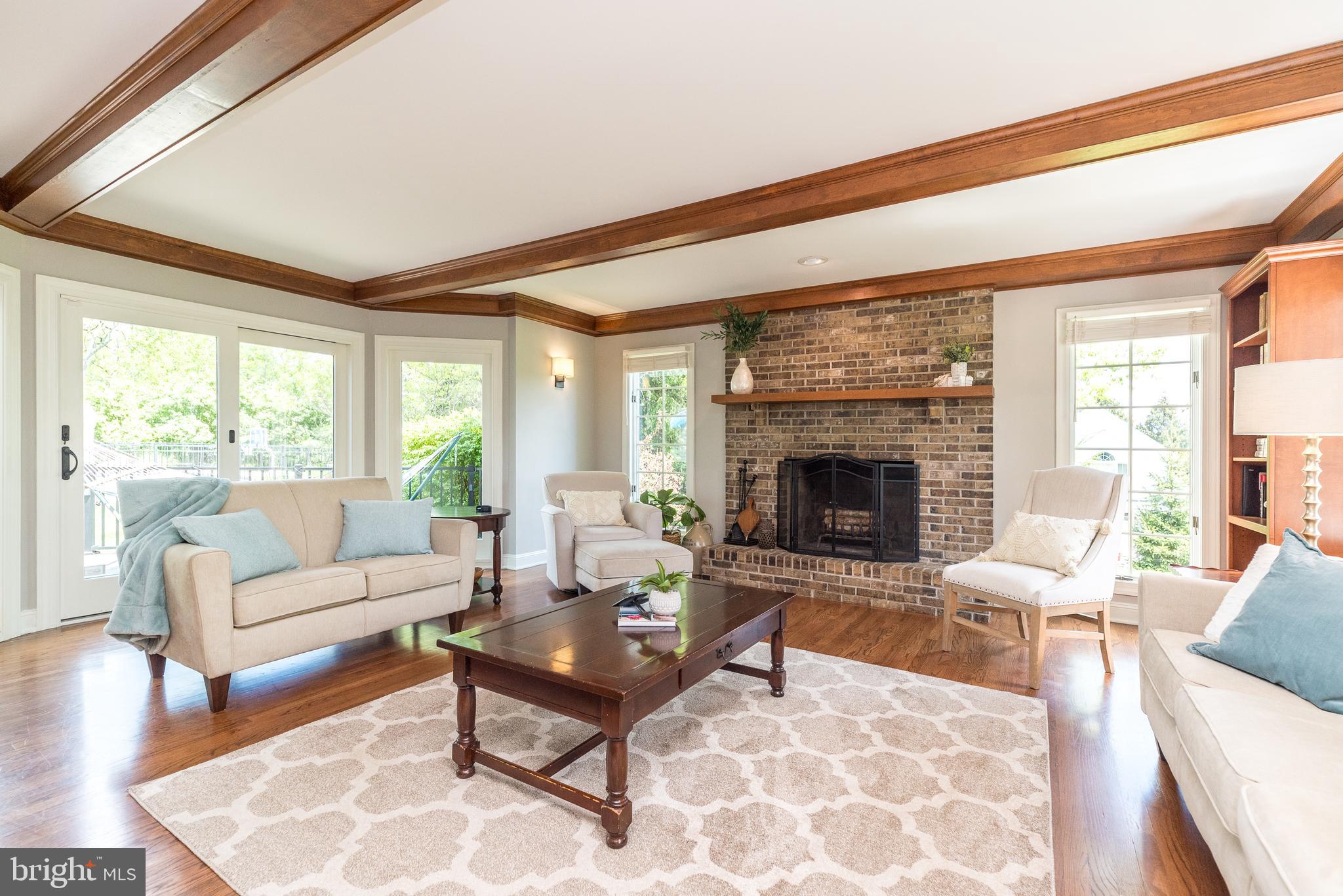 FOX HUNT ESTS - Residential