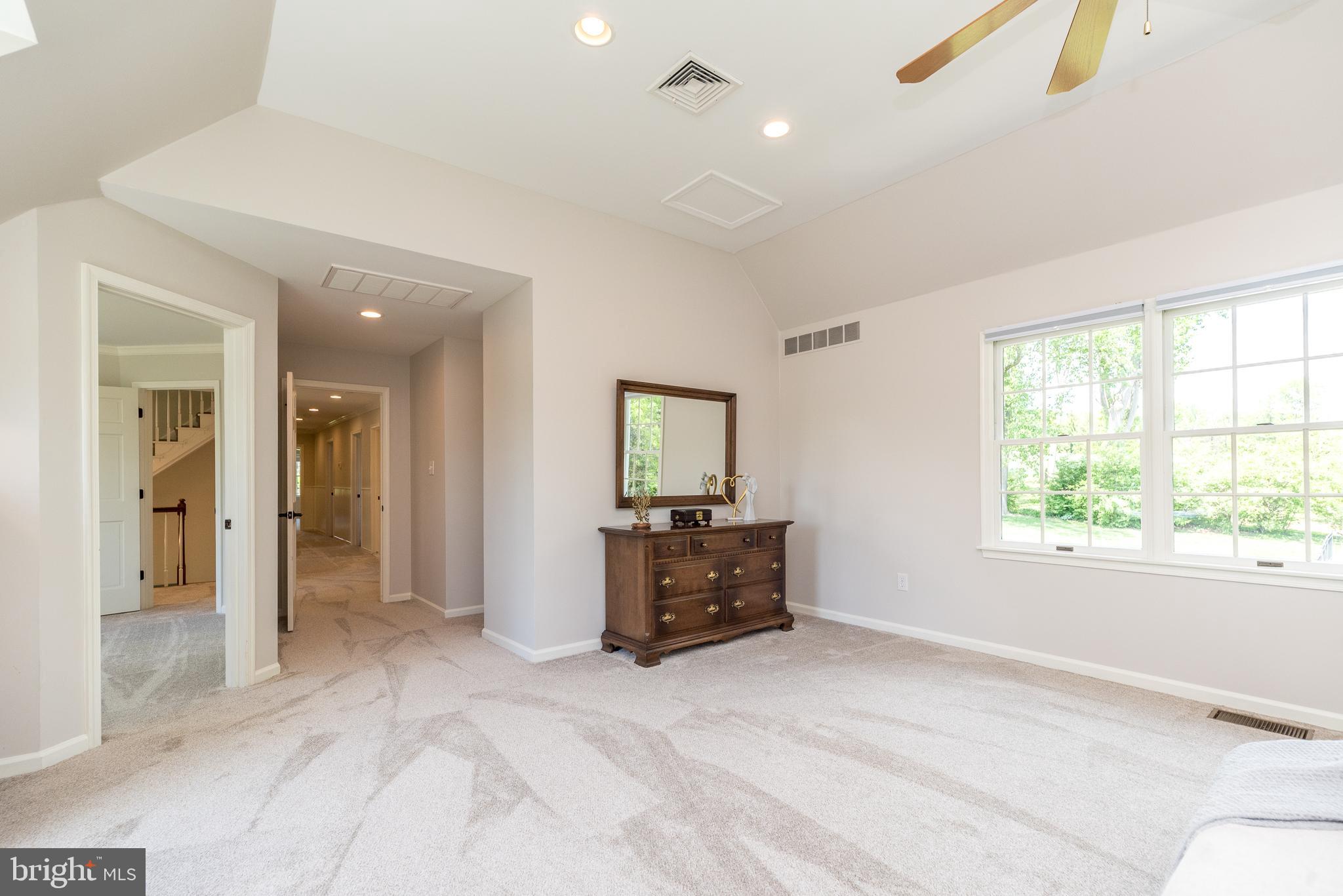 FOX HUNT ESTS - Residential