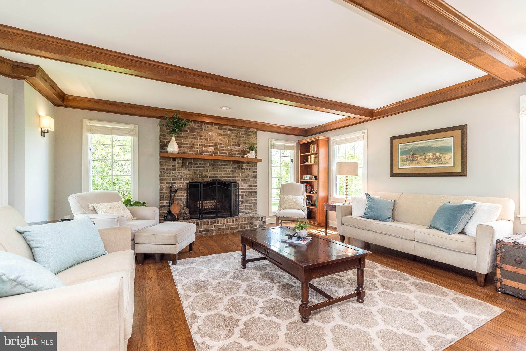 FOX HUNT ESTS - Residential