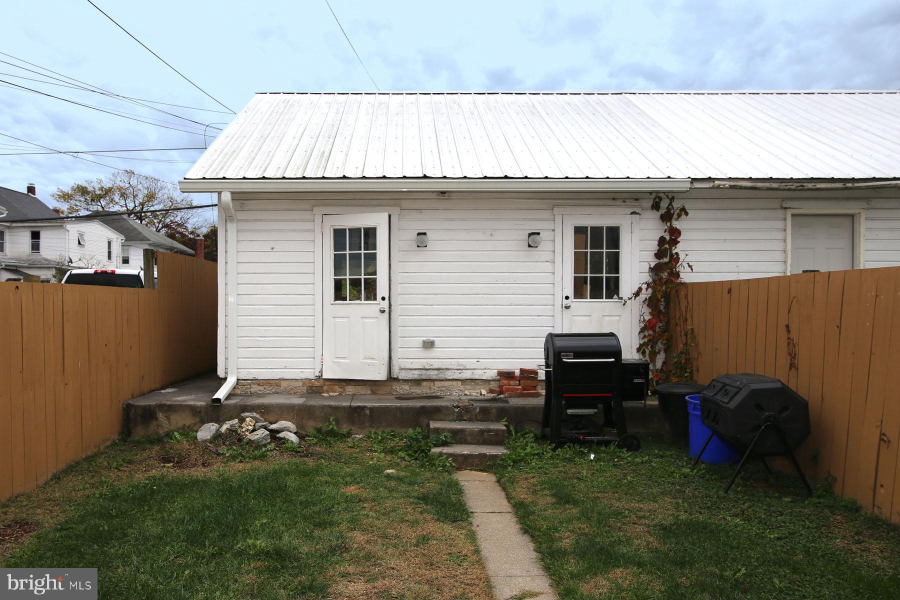 322 E CHERRY STREET
