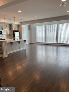 806 MAYER PLACE