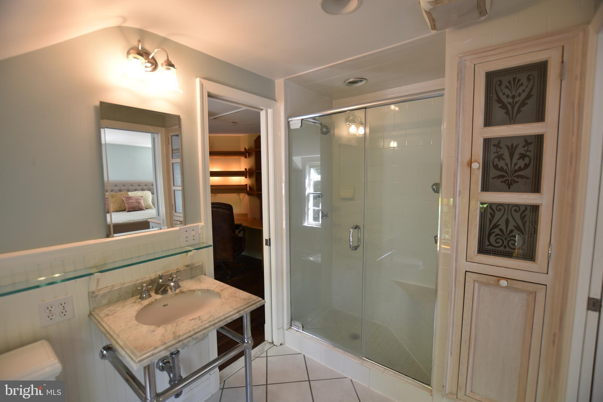 WOODHAVEN - Residential Lease