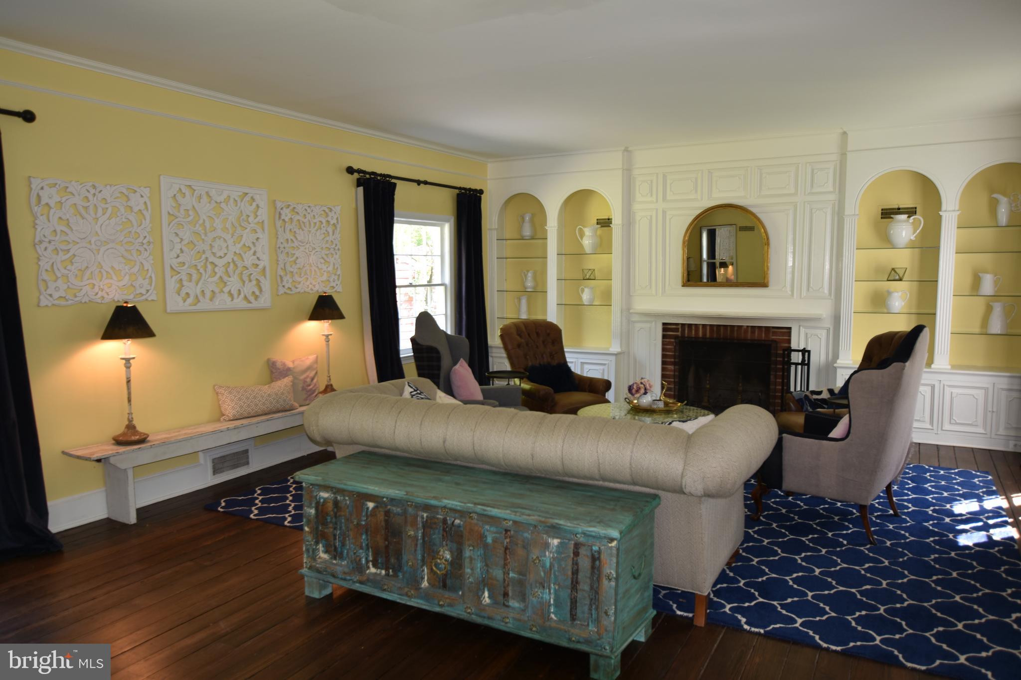 WOODHAVEN - Residential Lease