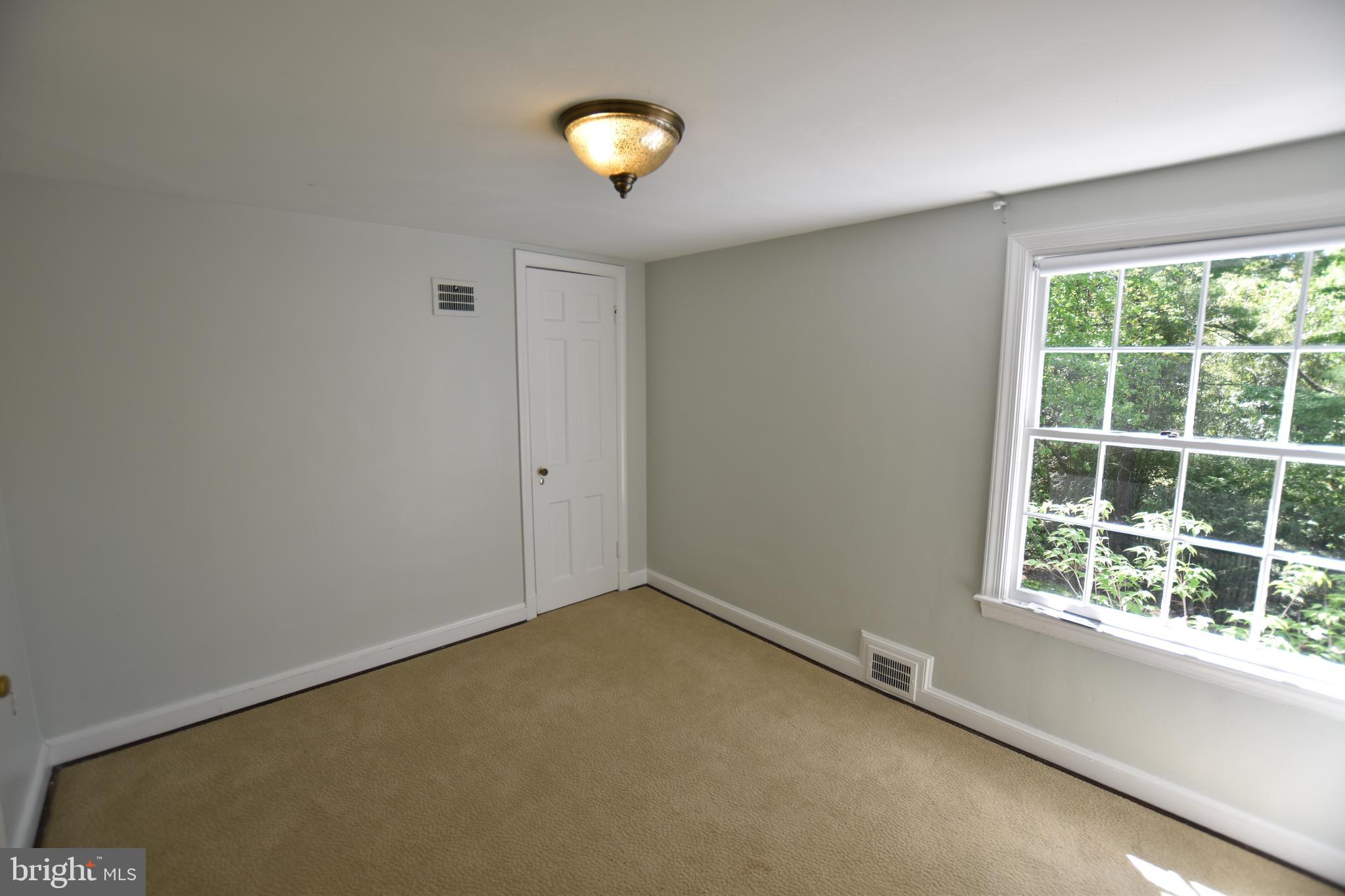 WOODHAVEN - Residential Lease