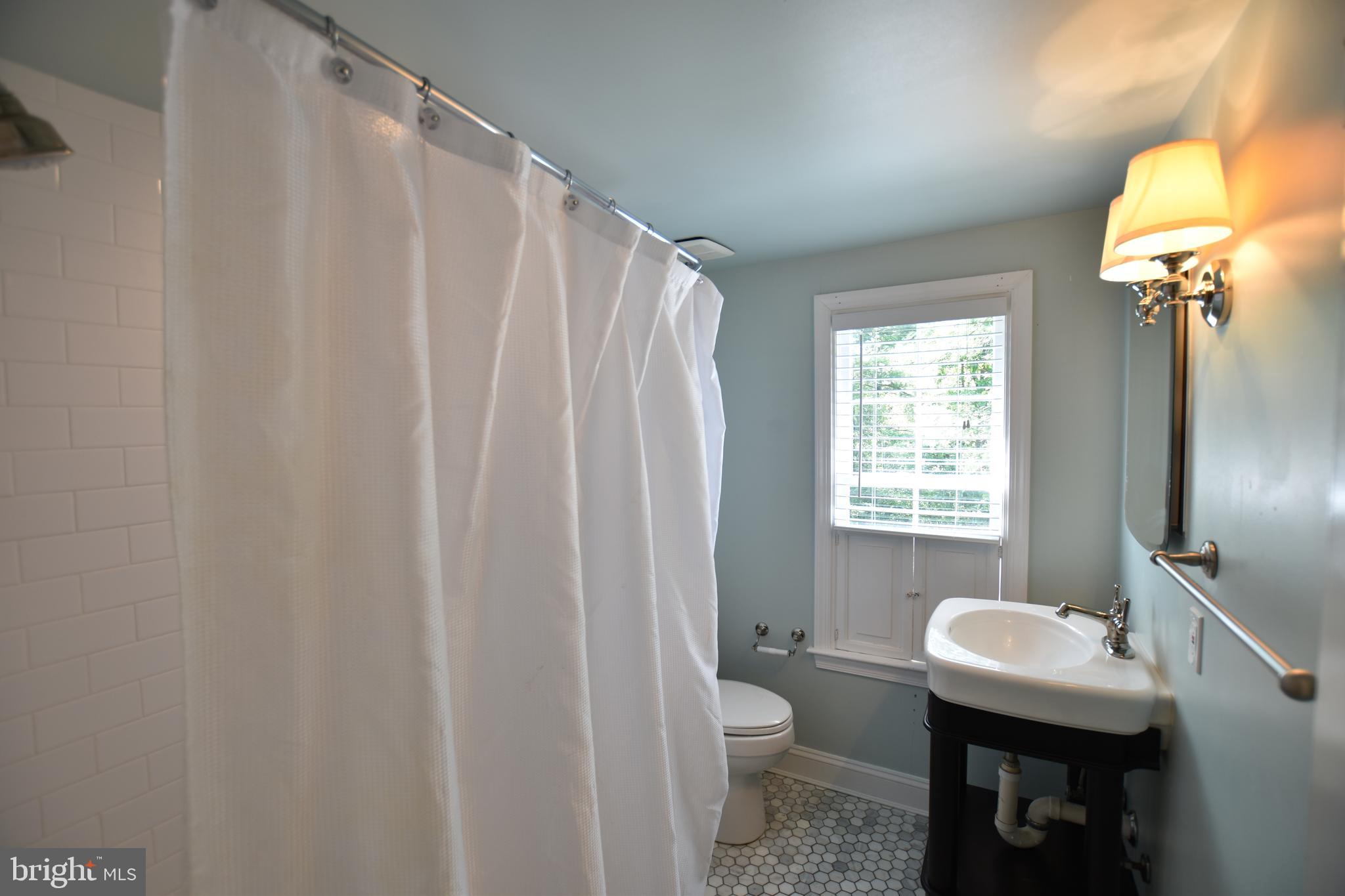 WOODHAVEN - Residential Lease