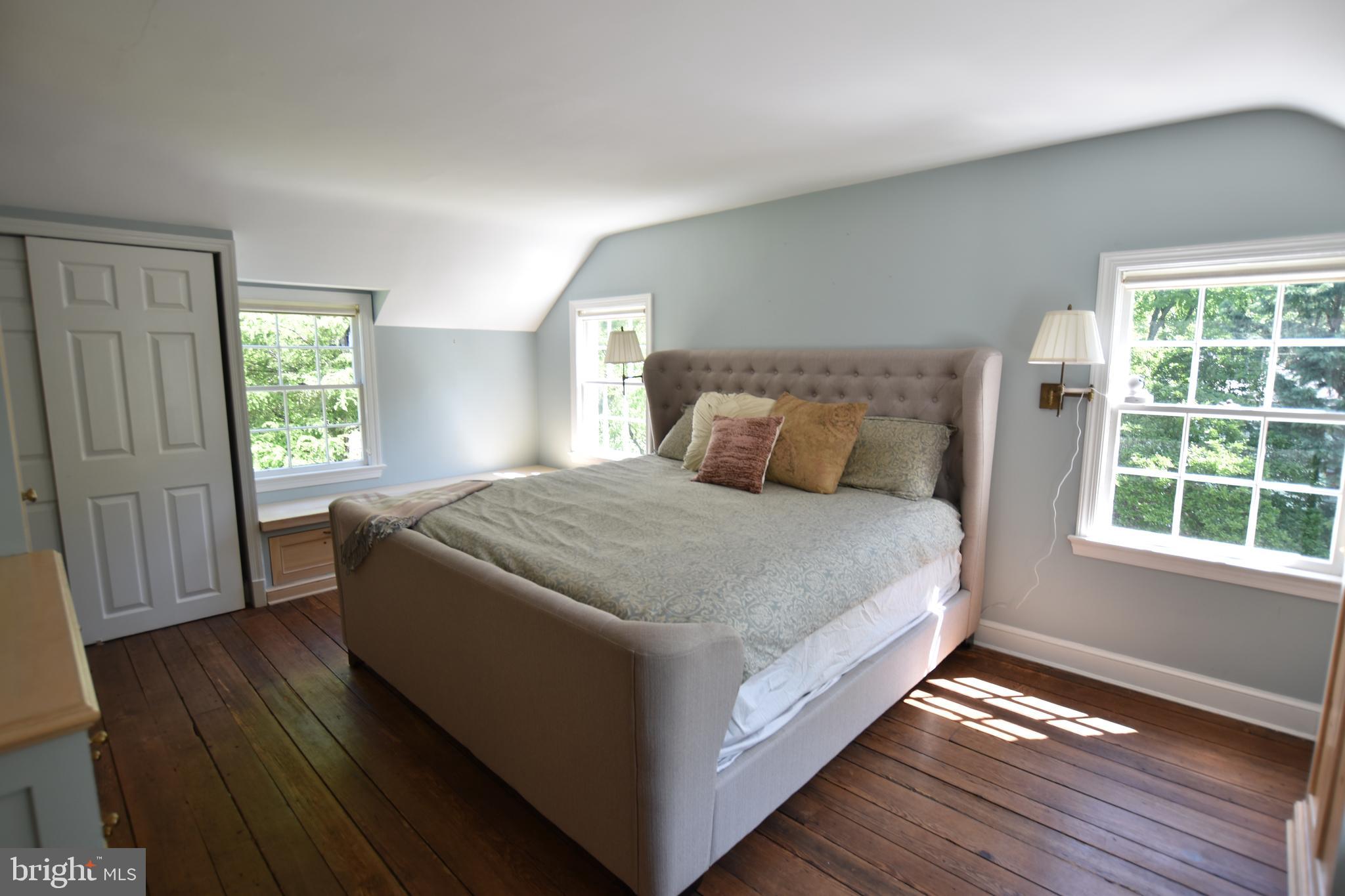 WOODHAVEN - Residential Lease