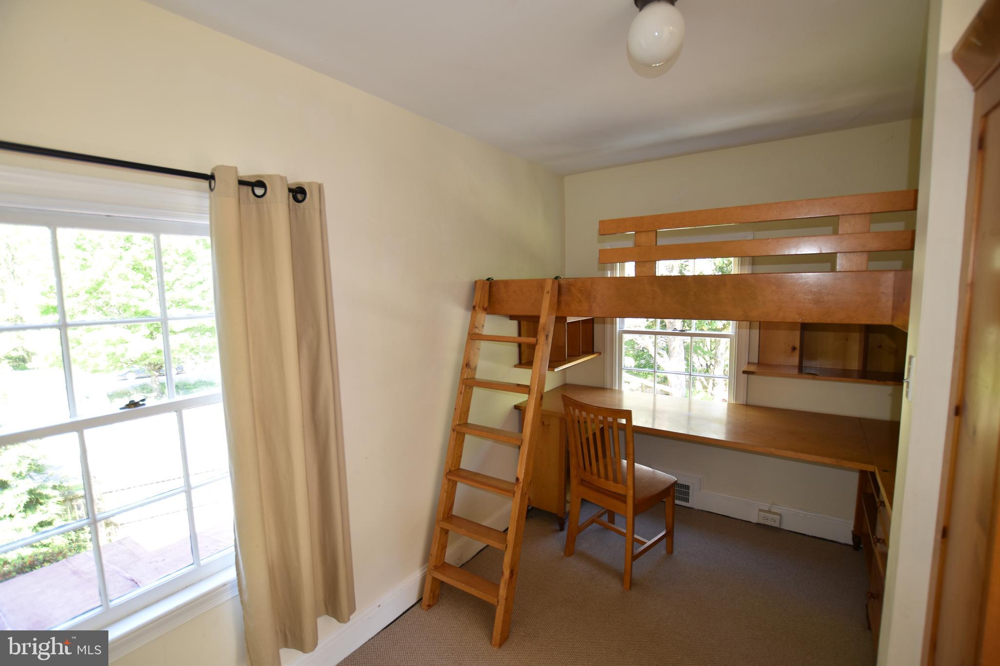 WOODHAVEN - Residential Lease