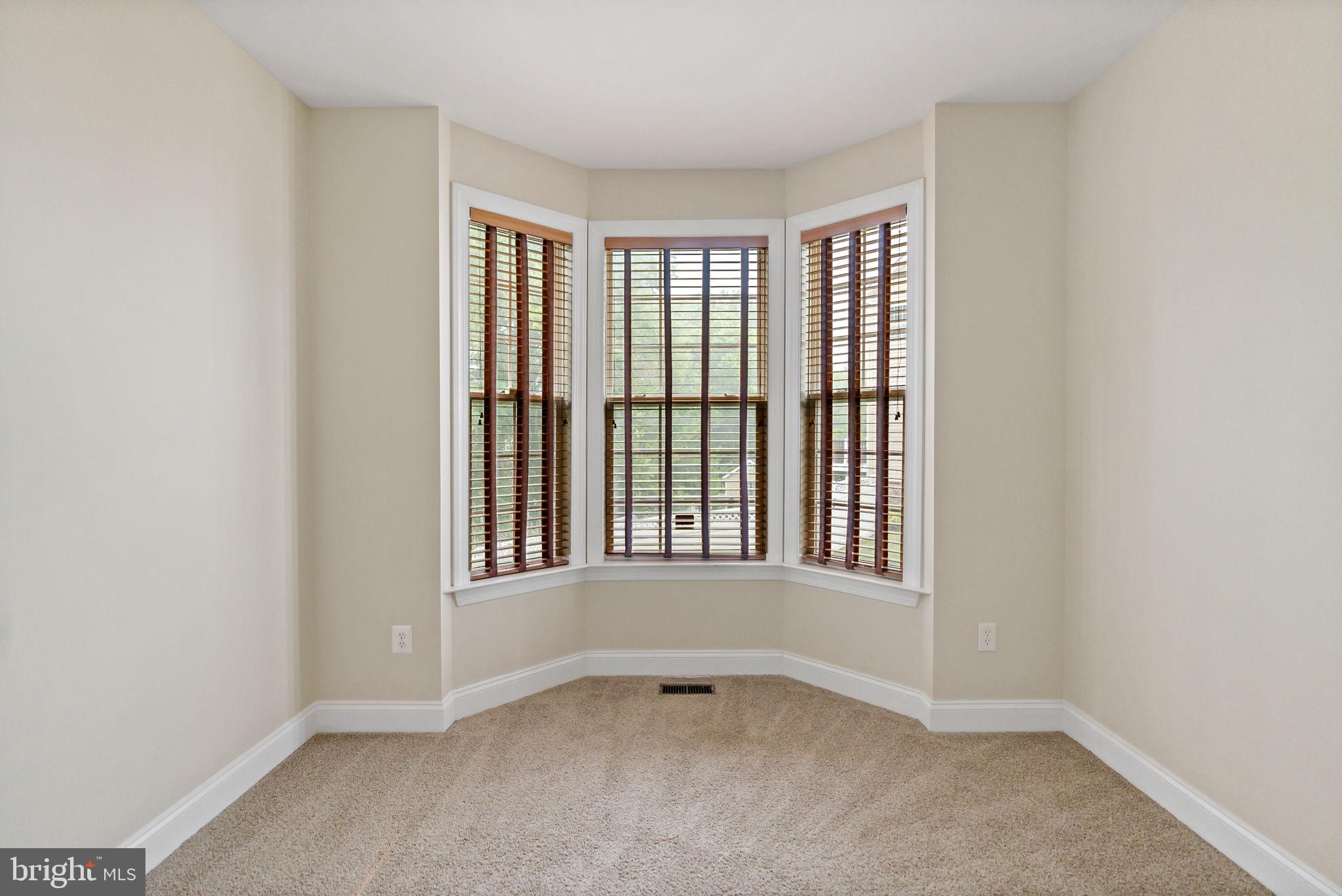 RIVER CREST - Residential