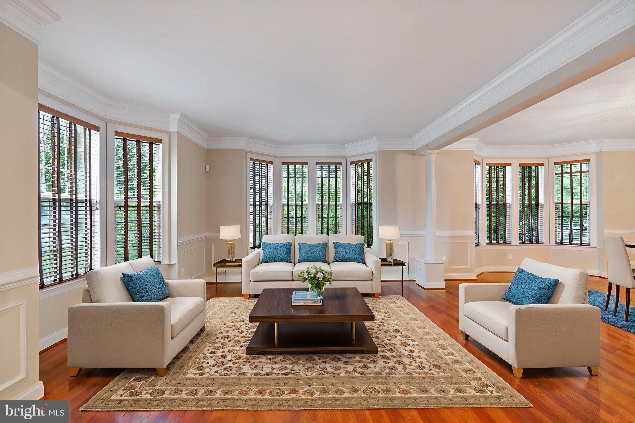 RIVER CREST - Residential