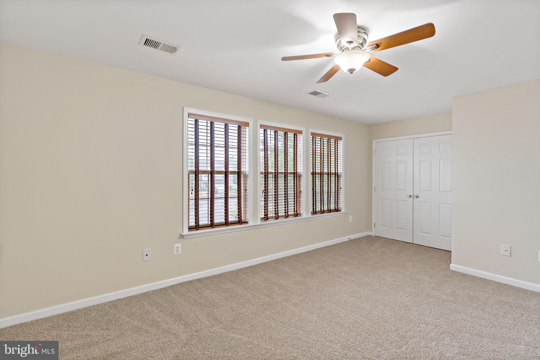 RIVER CREST - Residential