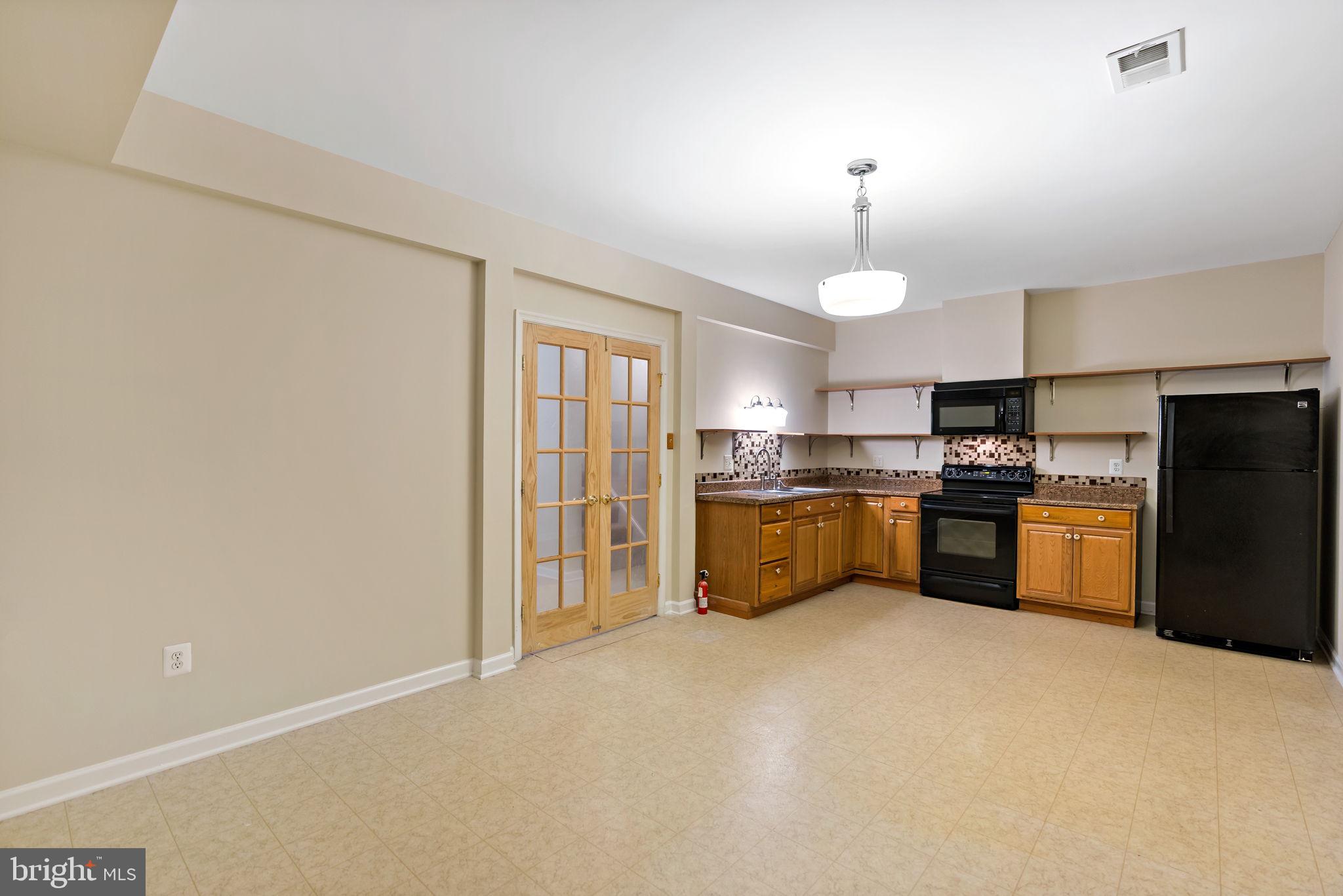 RIVER CREST - Residential