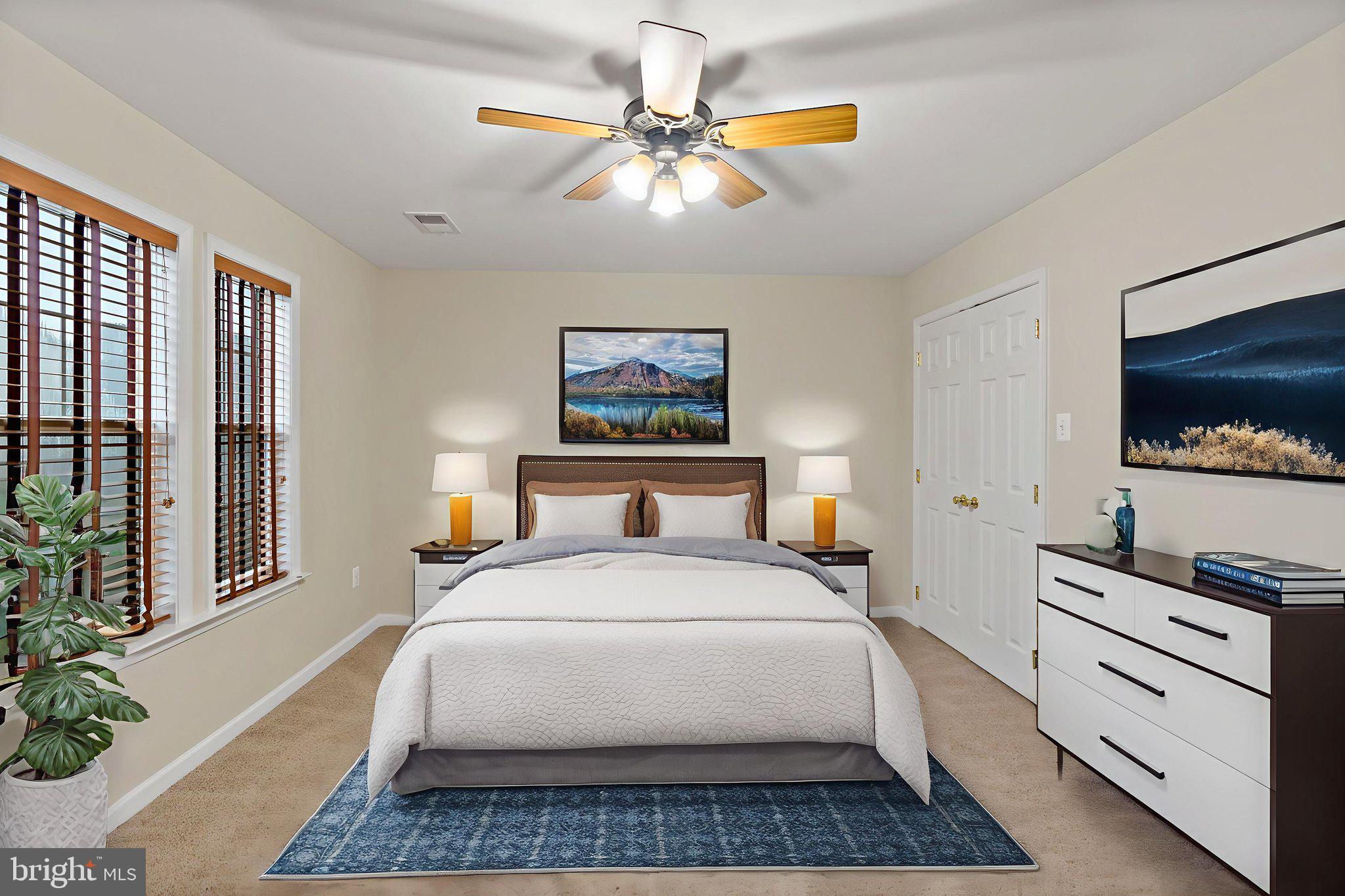 RIVER CREST - Residential