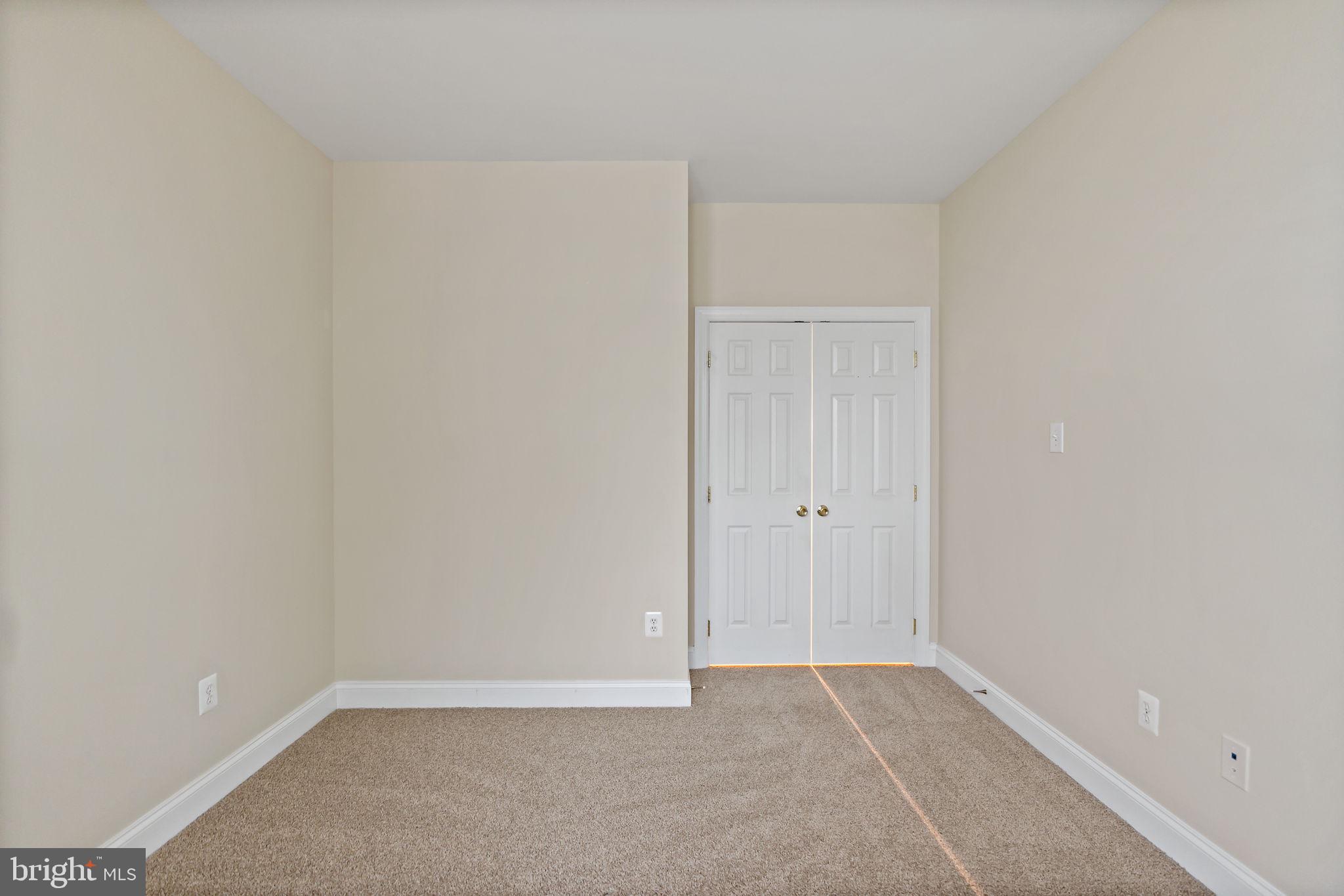 RIVER CREST - Residential