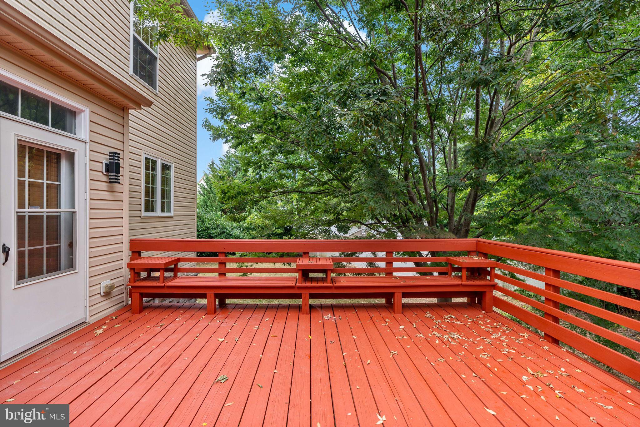 RIVER CREST - Residential