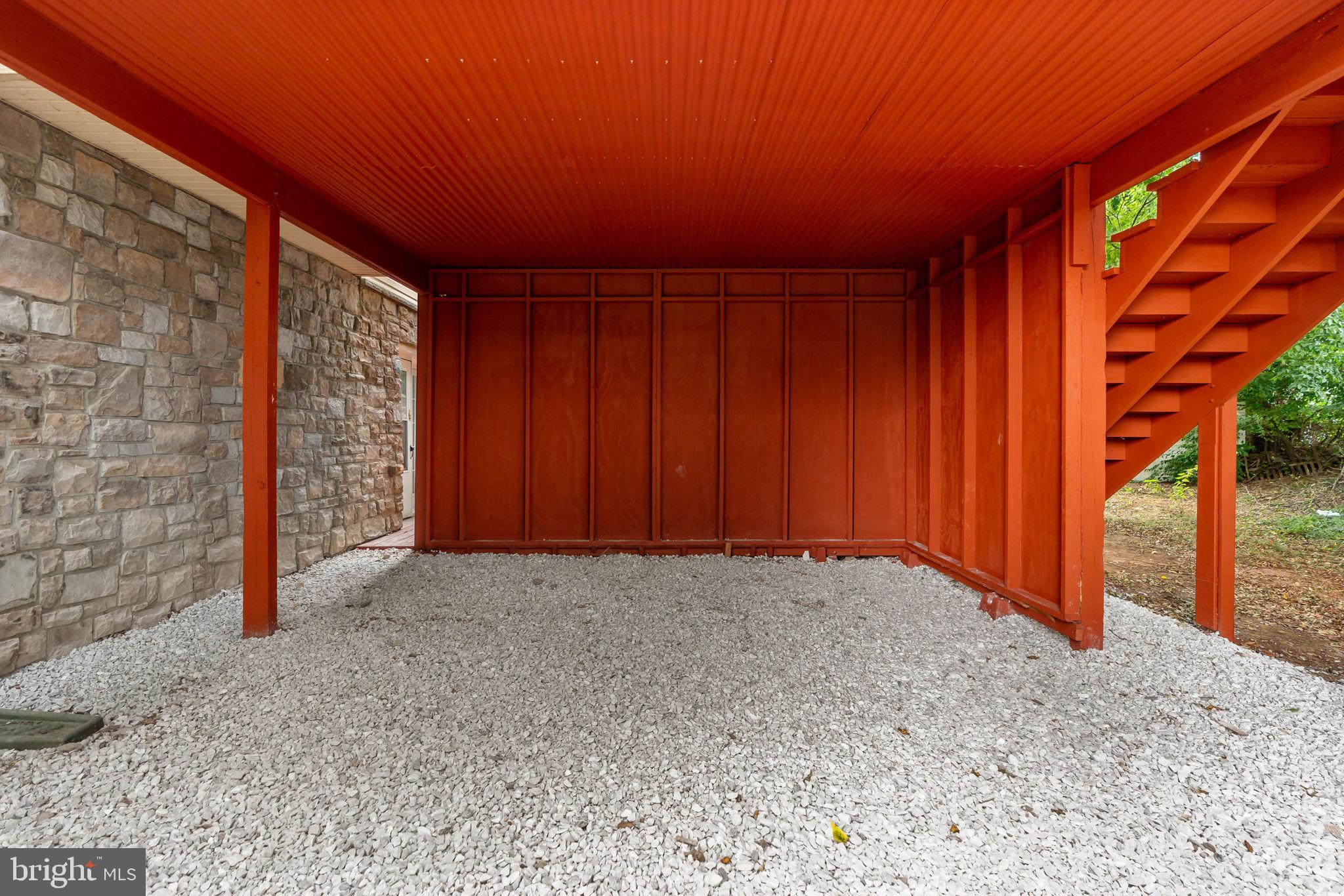 RIVER CREST - Residential