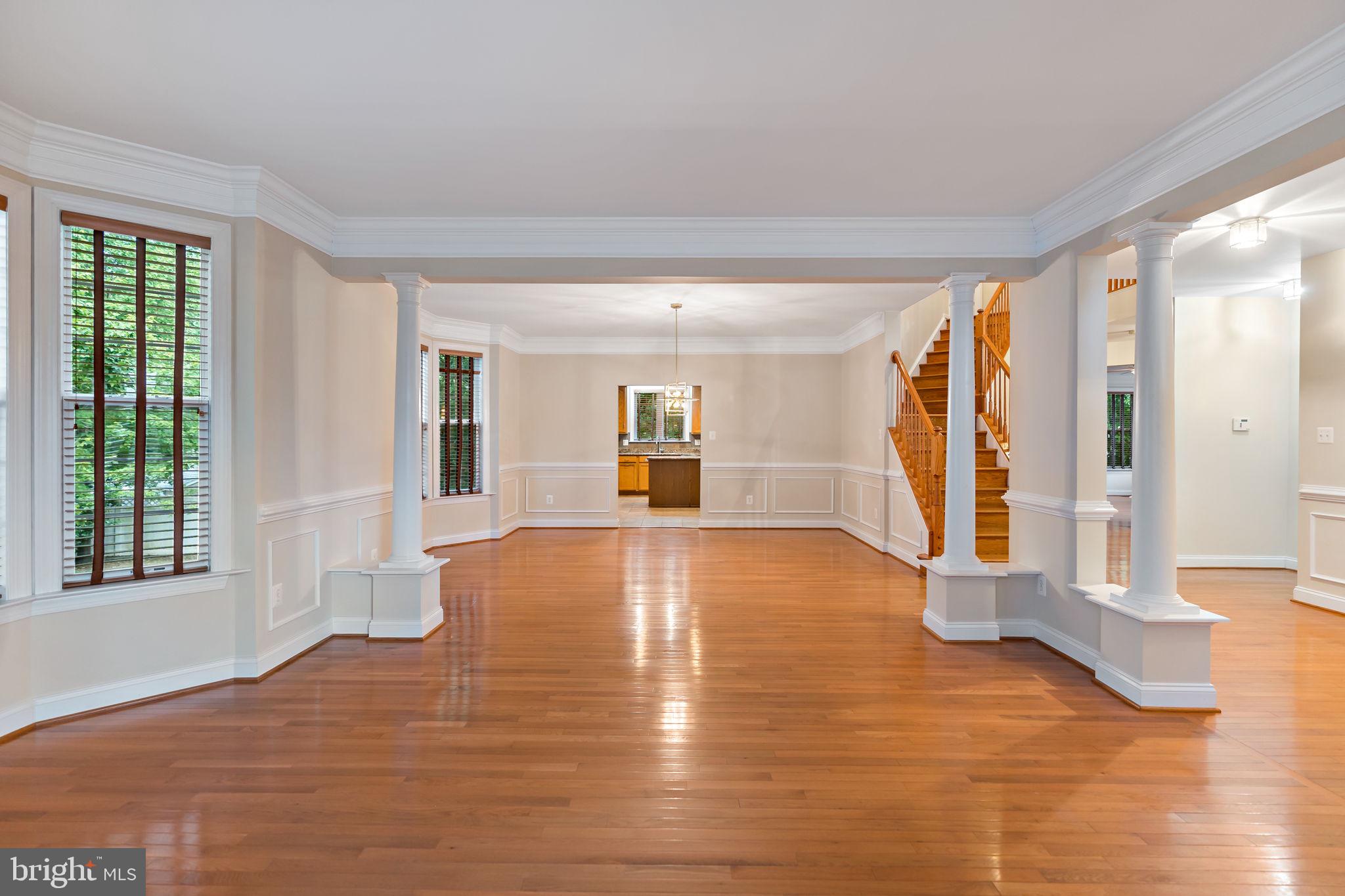 RIVER CREST - Residential