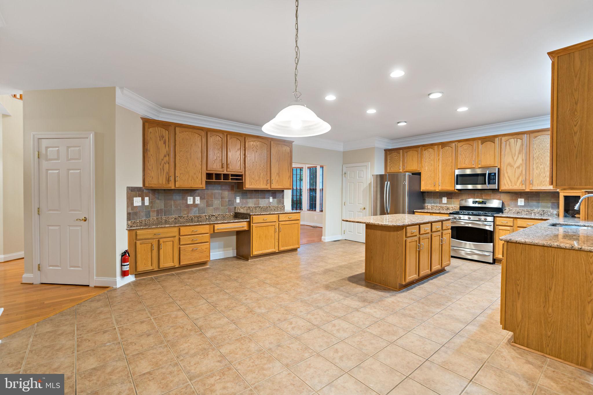 RIVER CREST - Residential