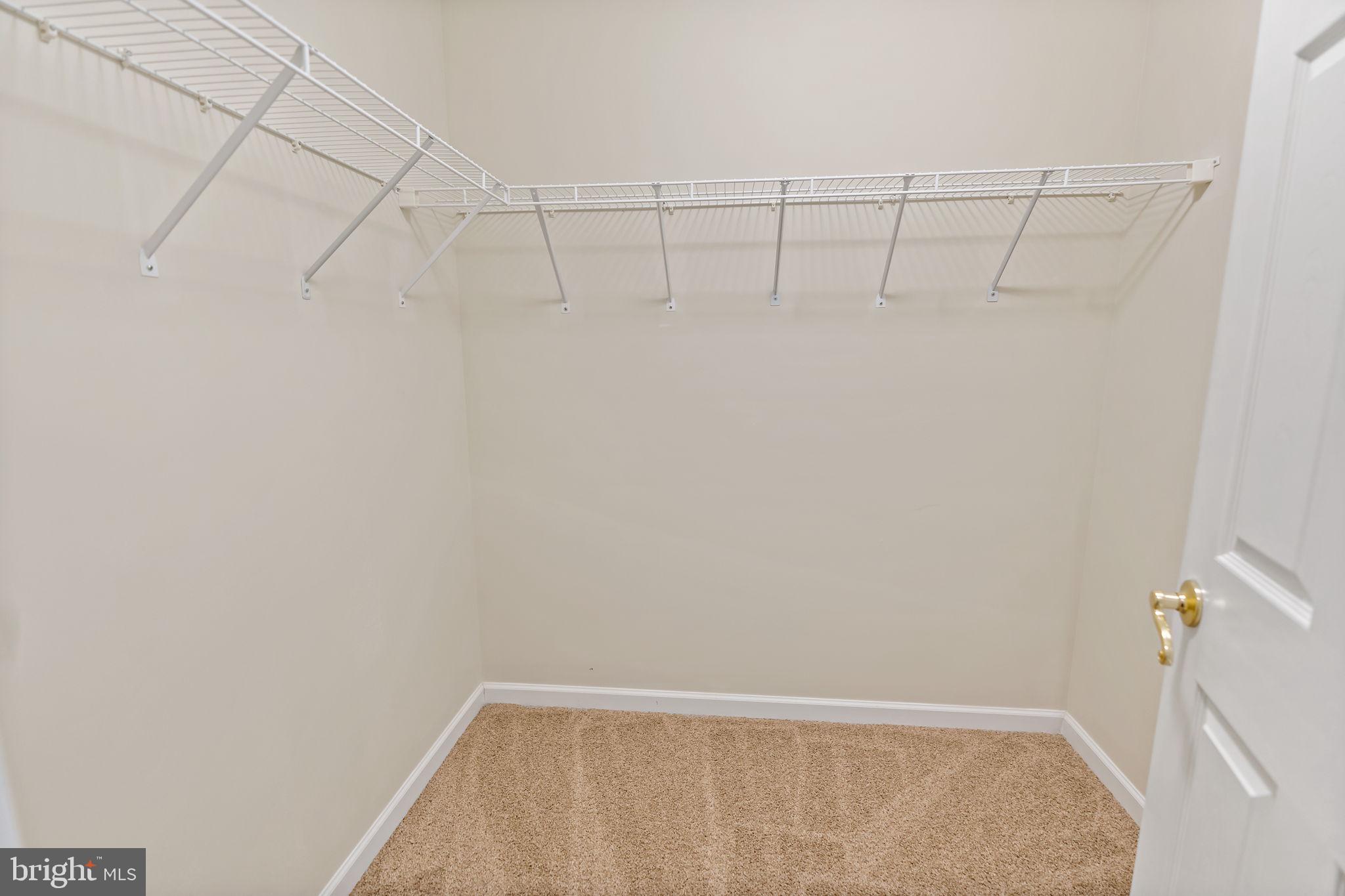 RIVER CREST - Residential