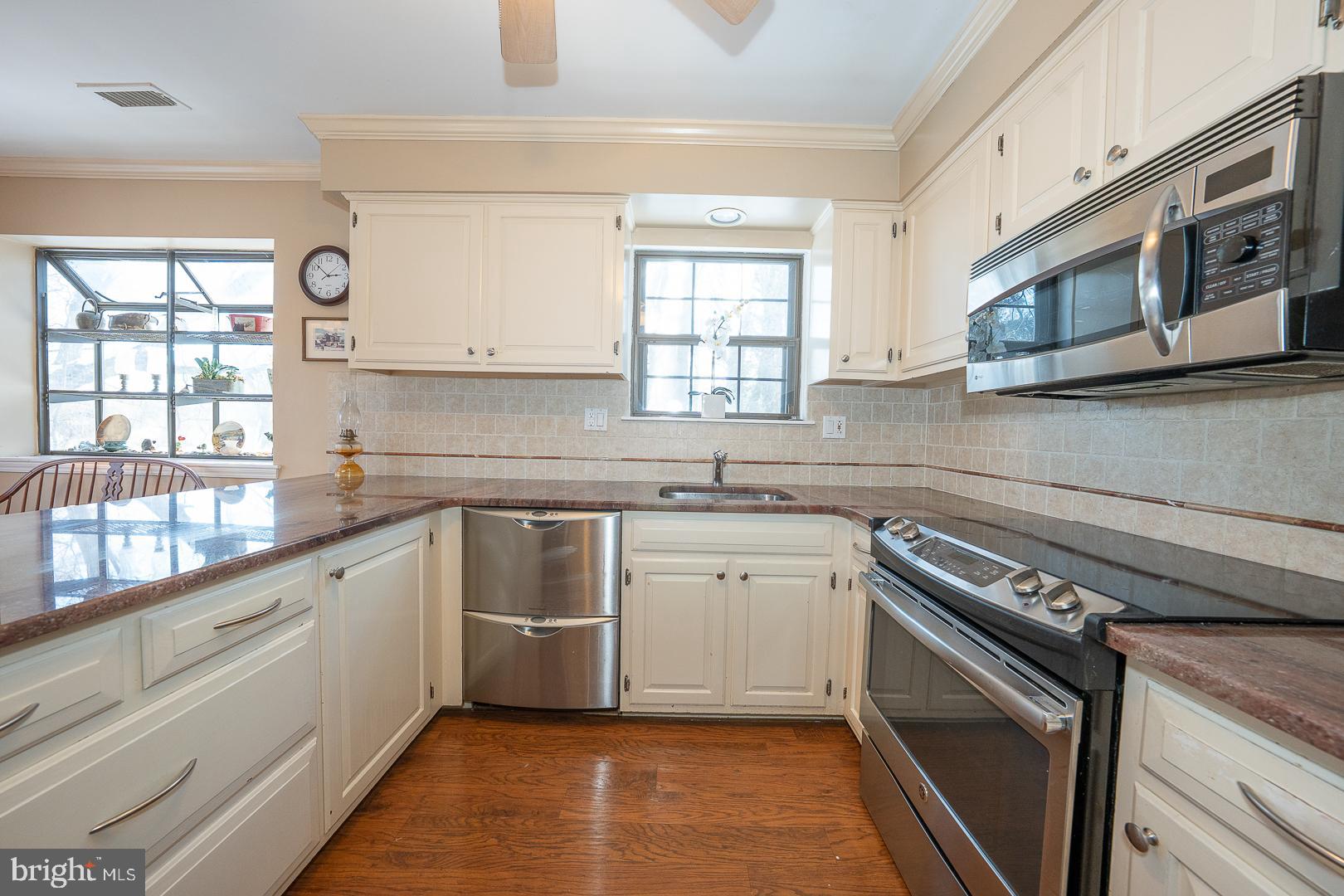 WEATHERSTONE - Residential