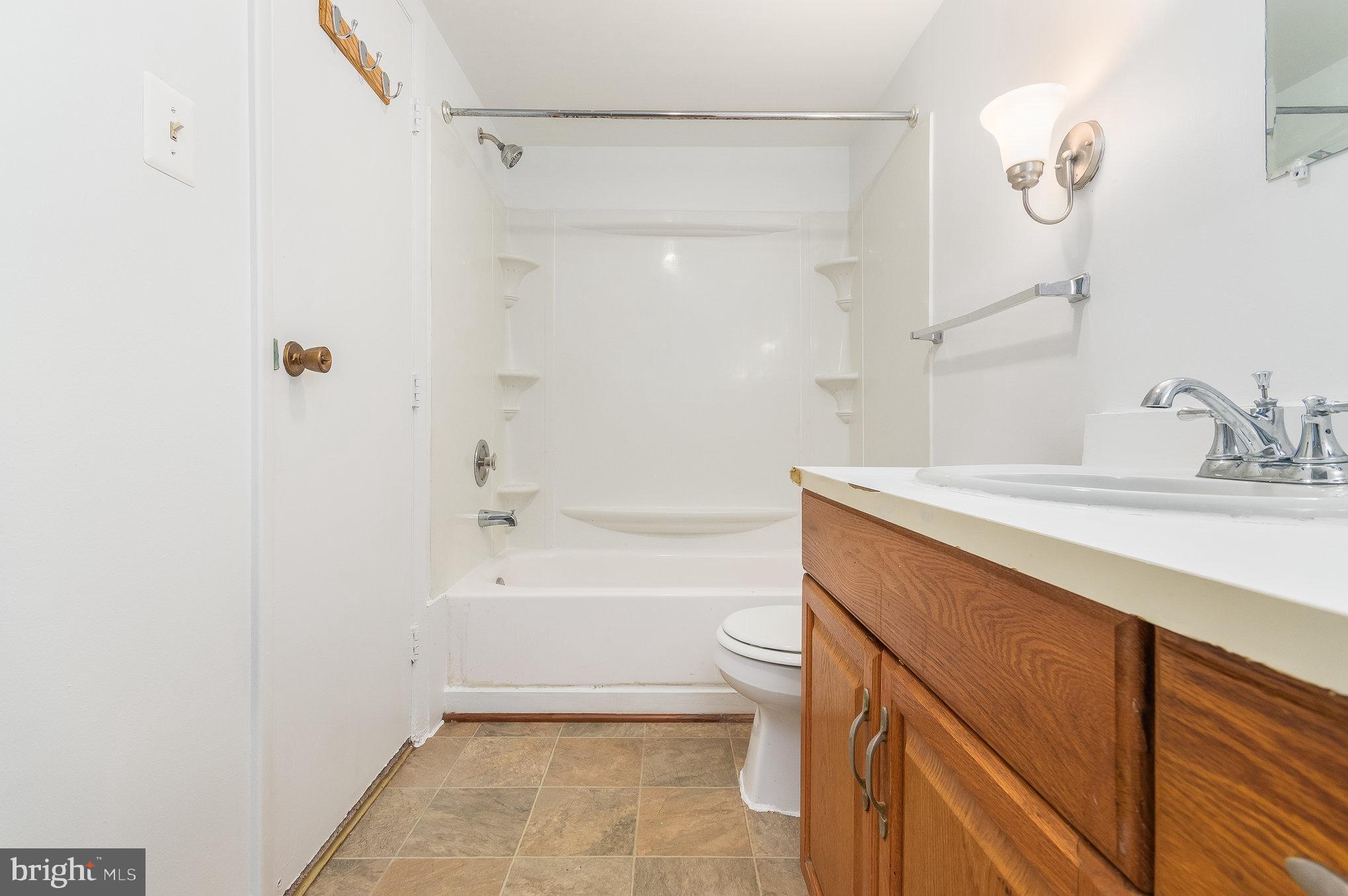 TIVOLI - Residential Lease