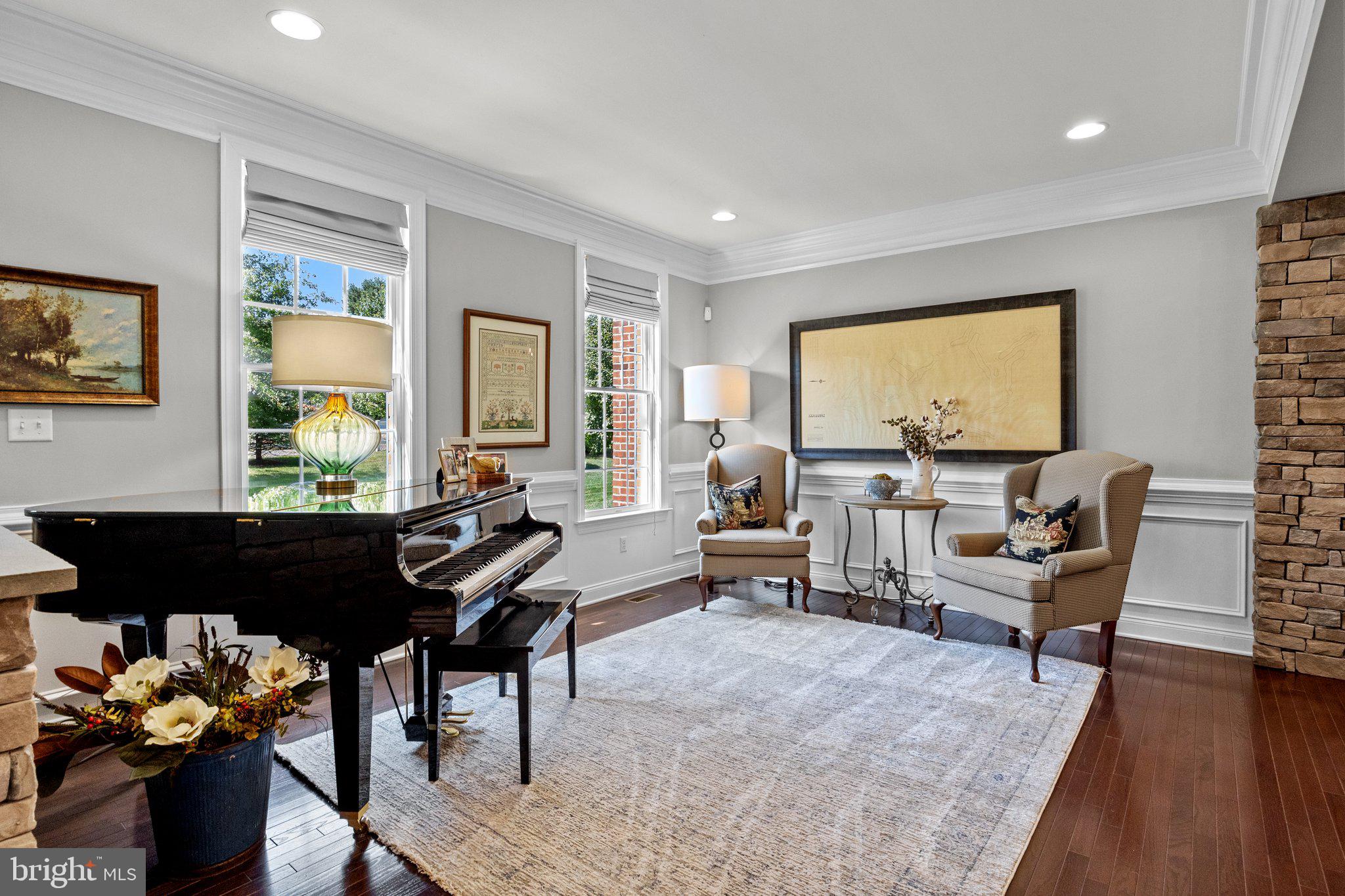 NEWTOWN WALK - Residential