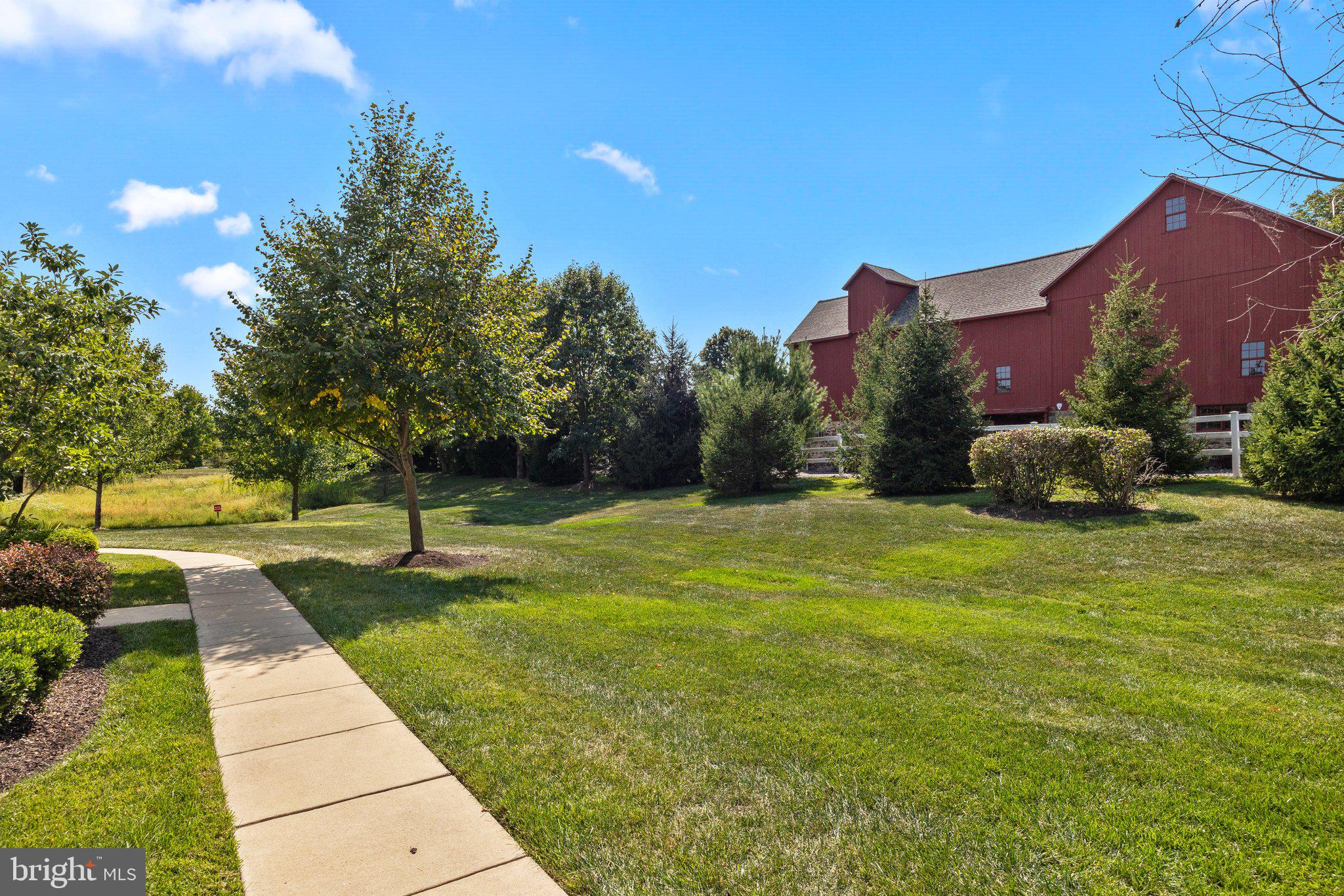 NEWTOWN WALK - Residential