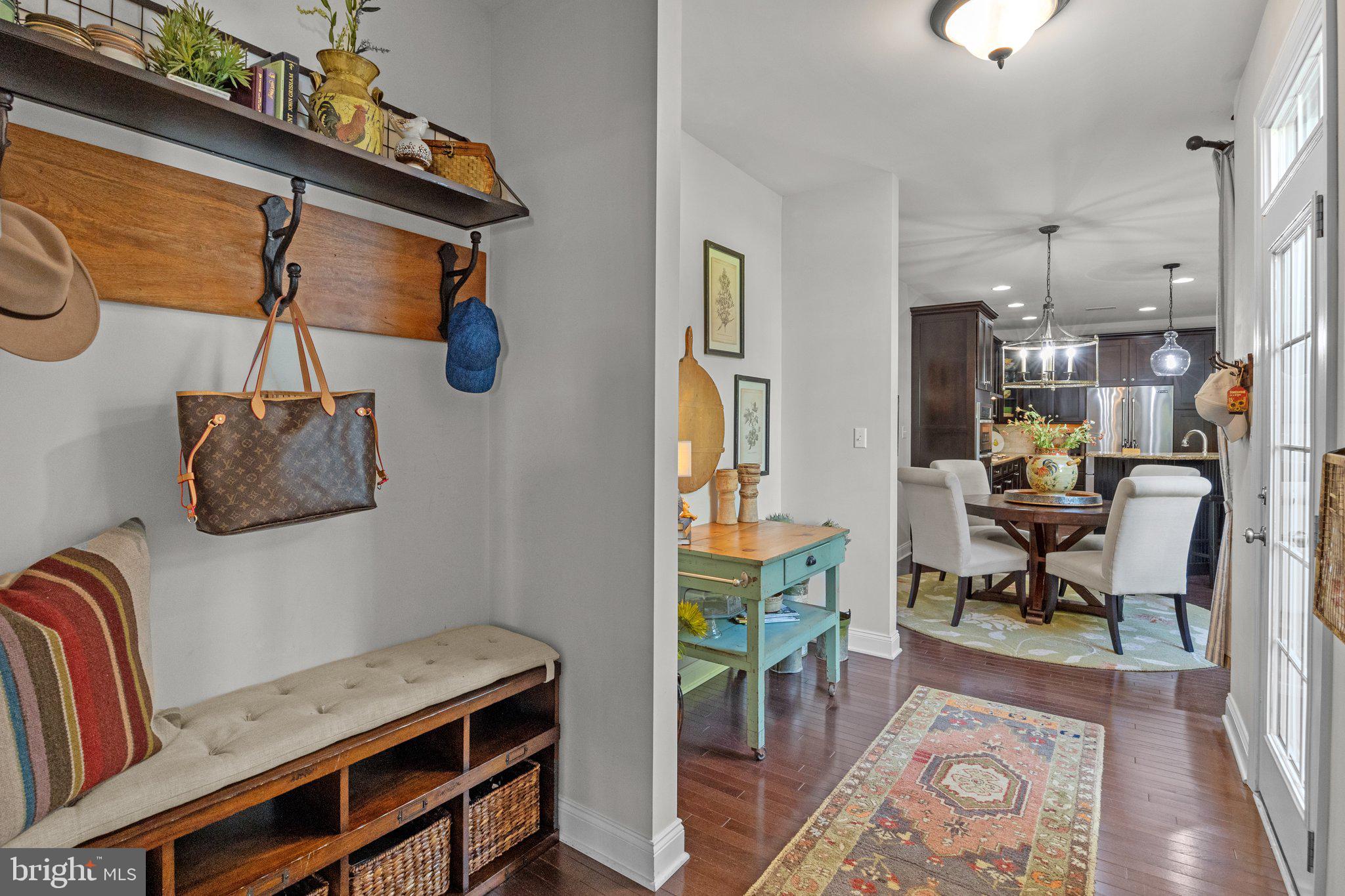 NEWTOWN WALK - Residential