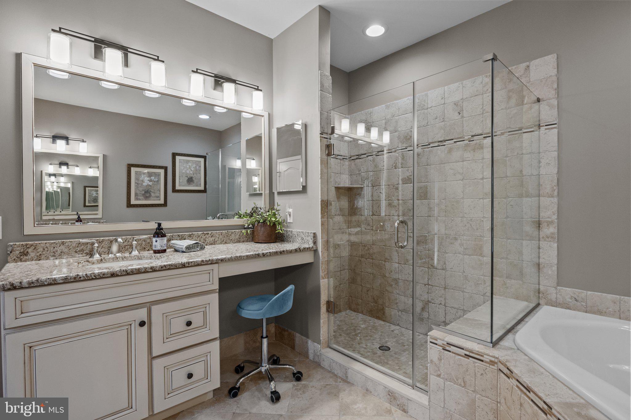 NEWTOWN WALK - Residential