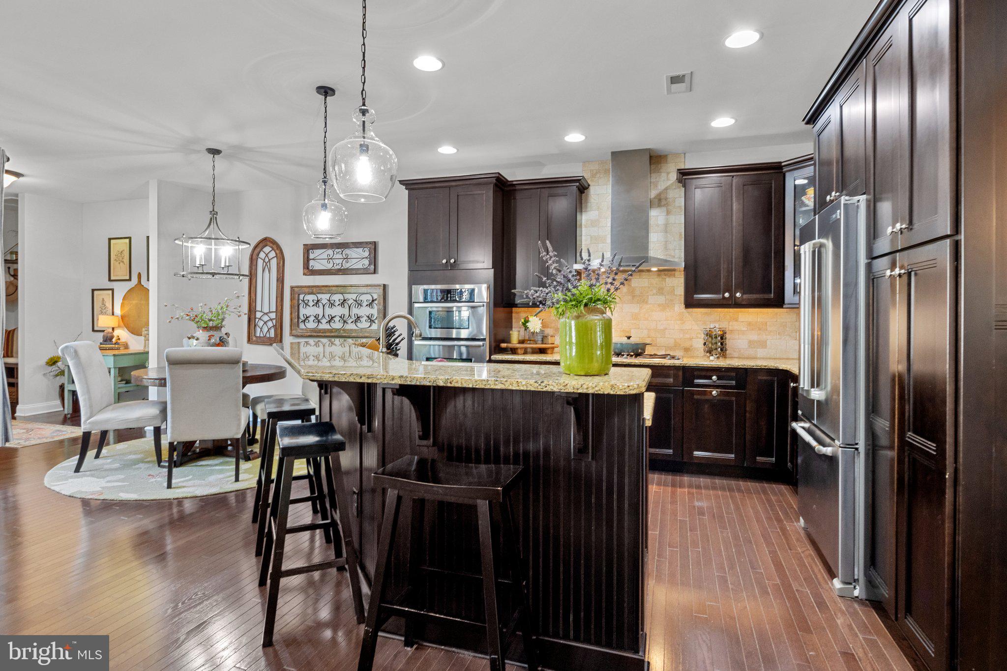 NEWTOWN WALK - Residential