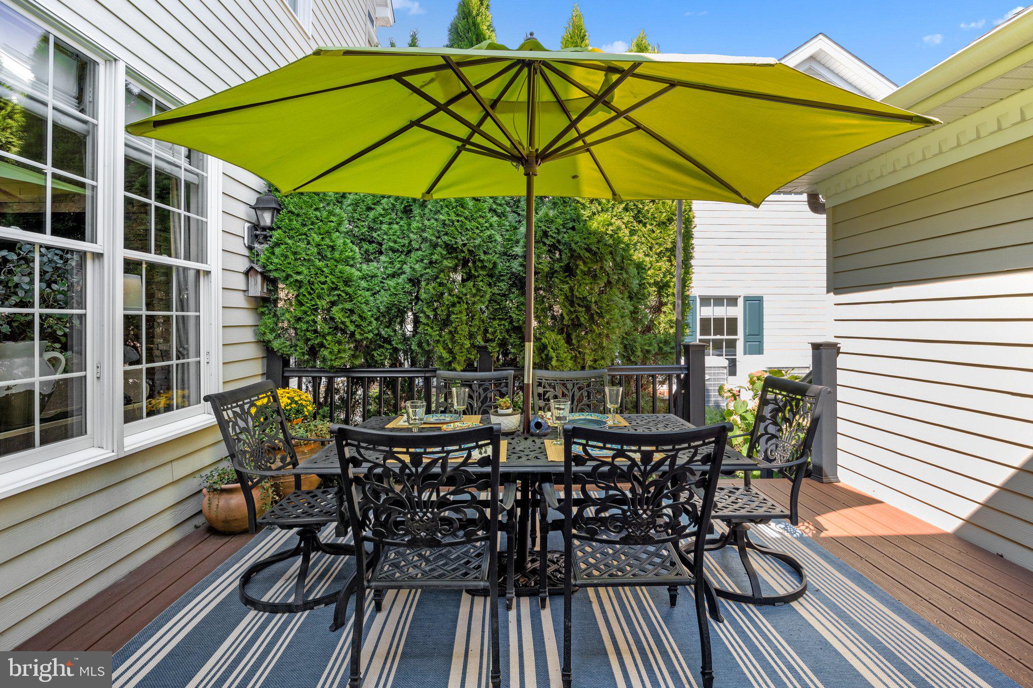 NEWTOWN WALK - Residential