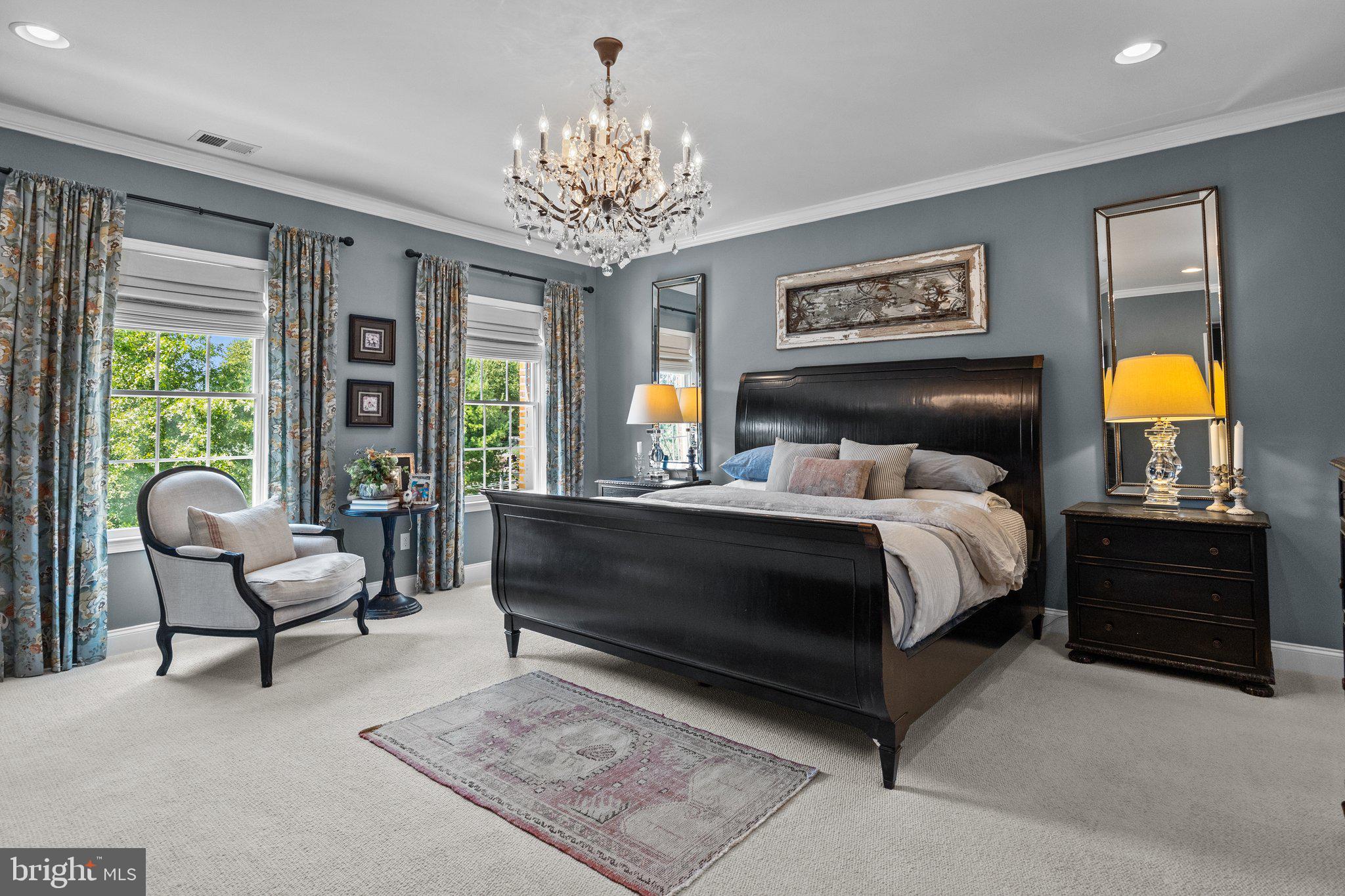 NEWTOWN WALK - Residential