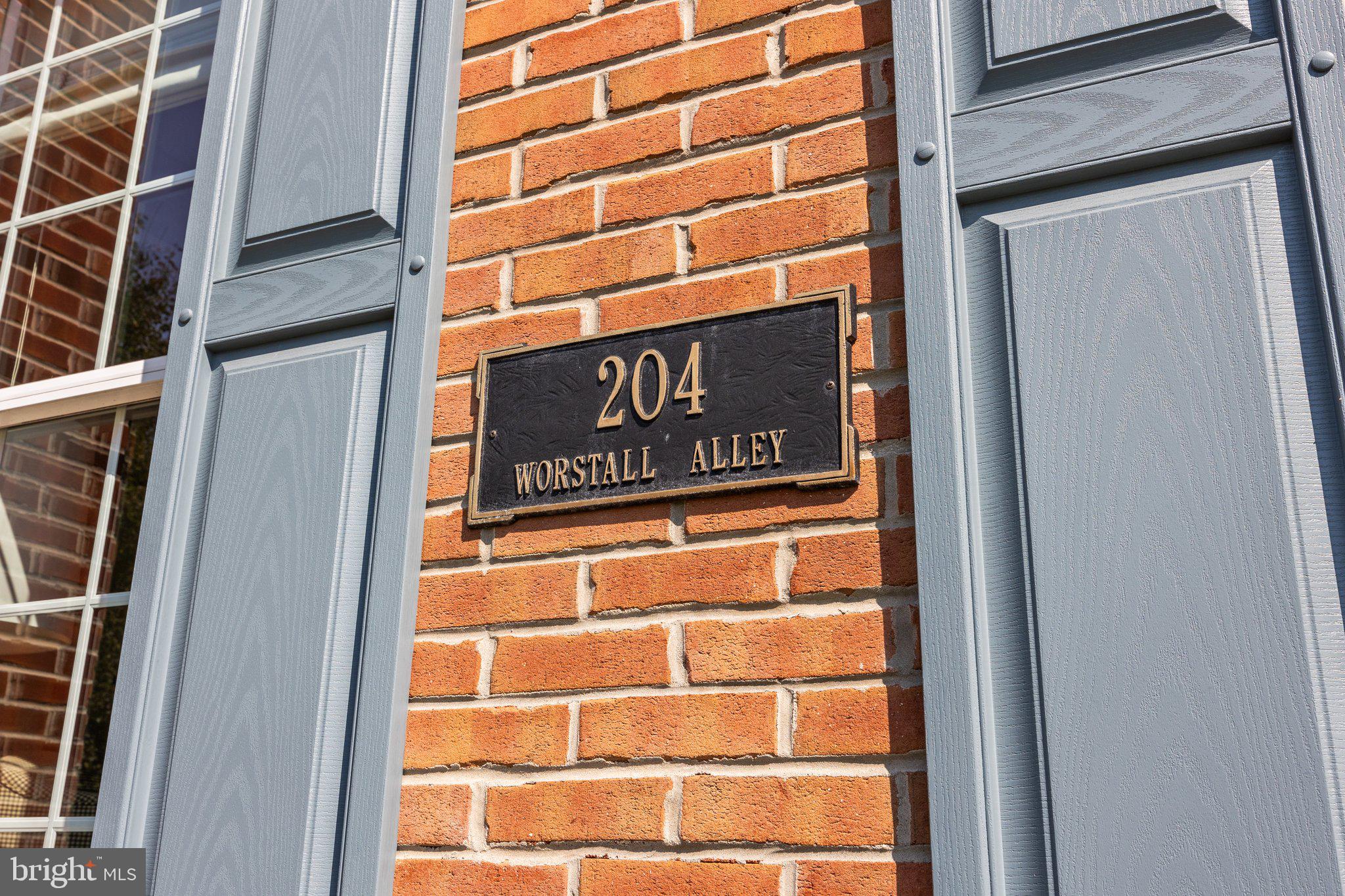 NEWTOWN WALK - Residential