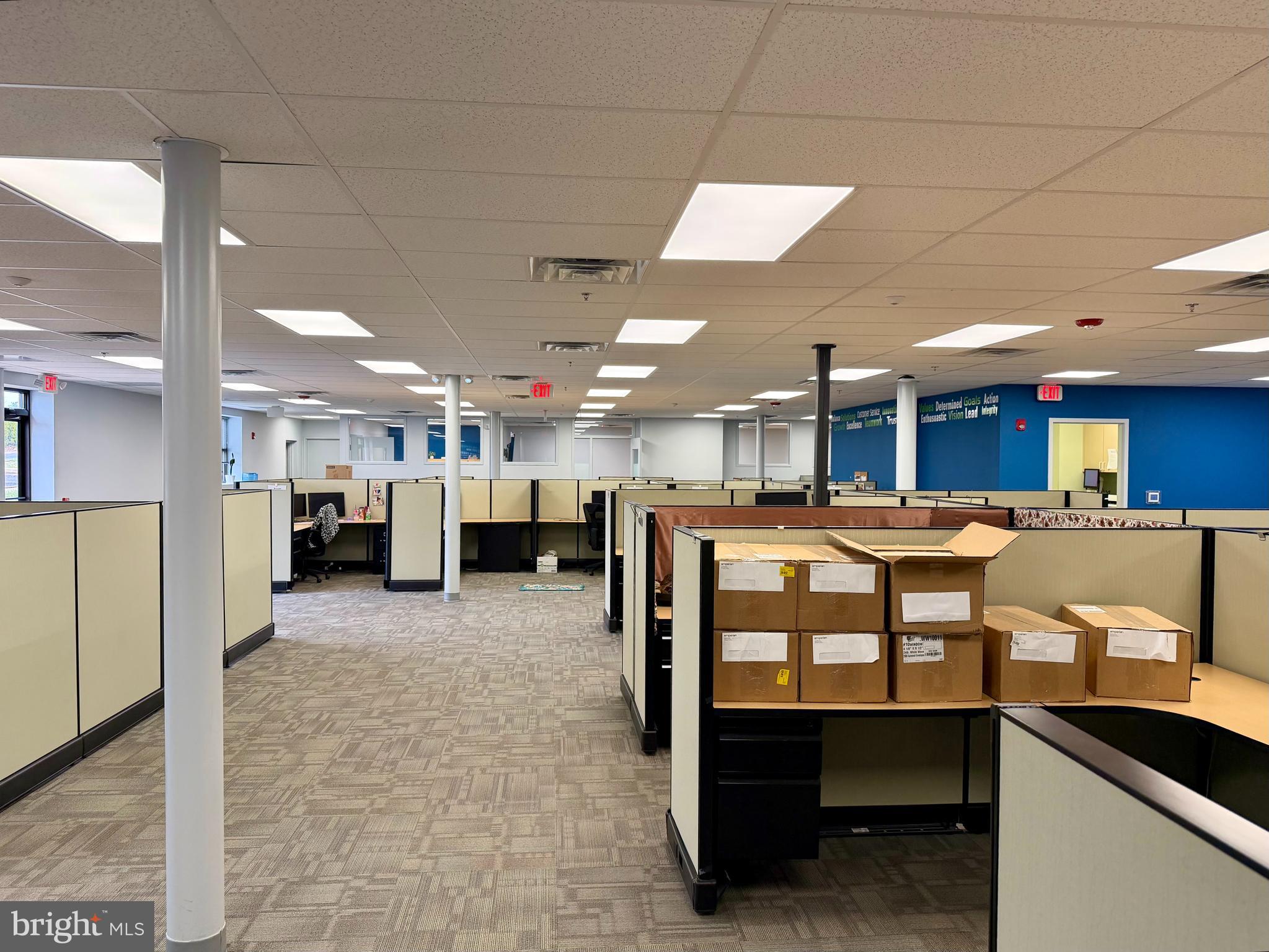 AVIATION BUSINESS CENTER - Commercial Sale