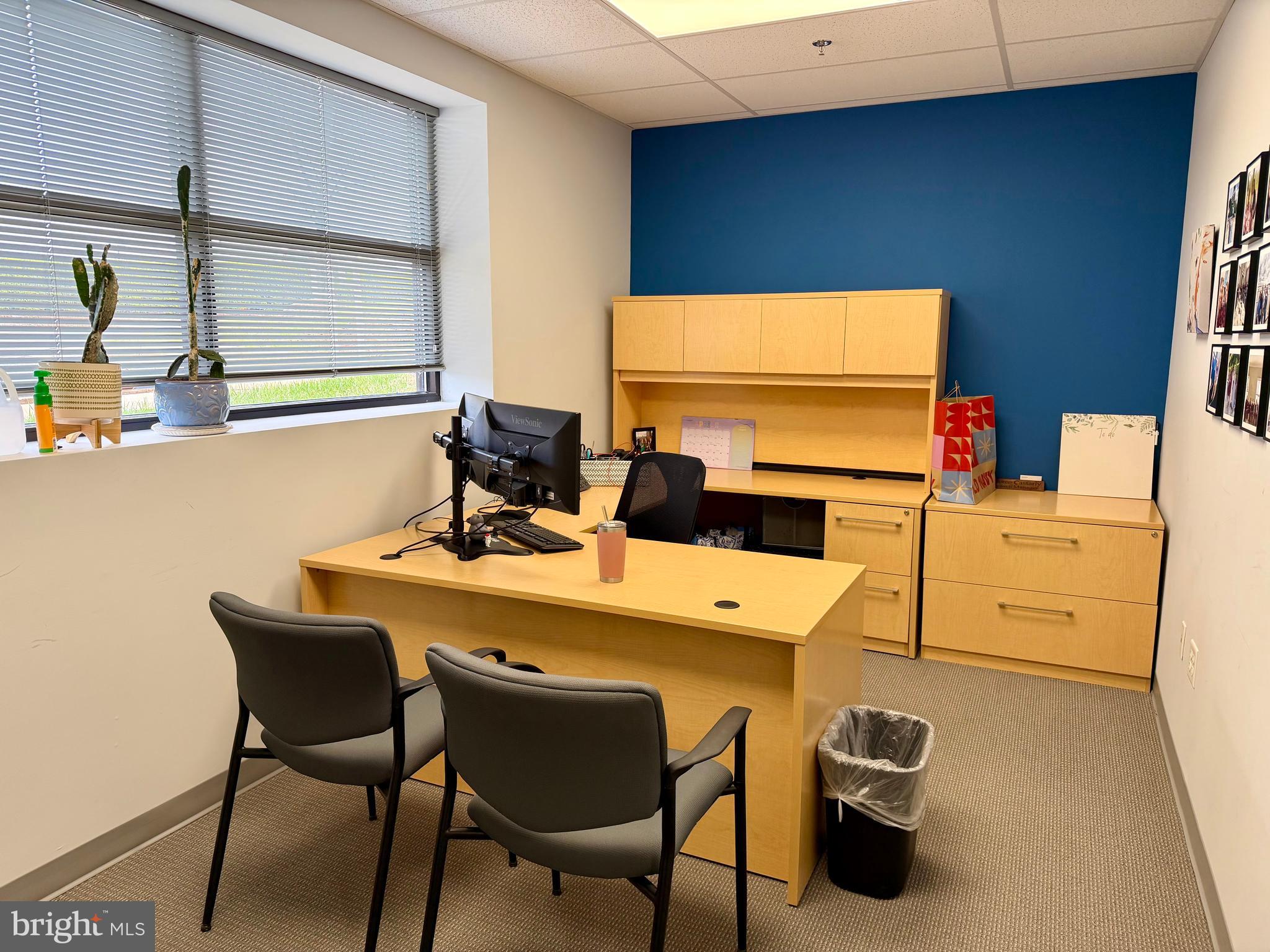 AVIATION BUSINESS CENTER - Commercial Sale