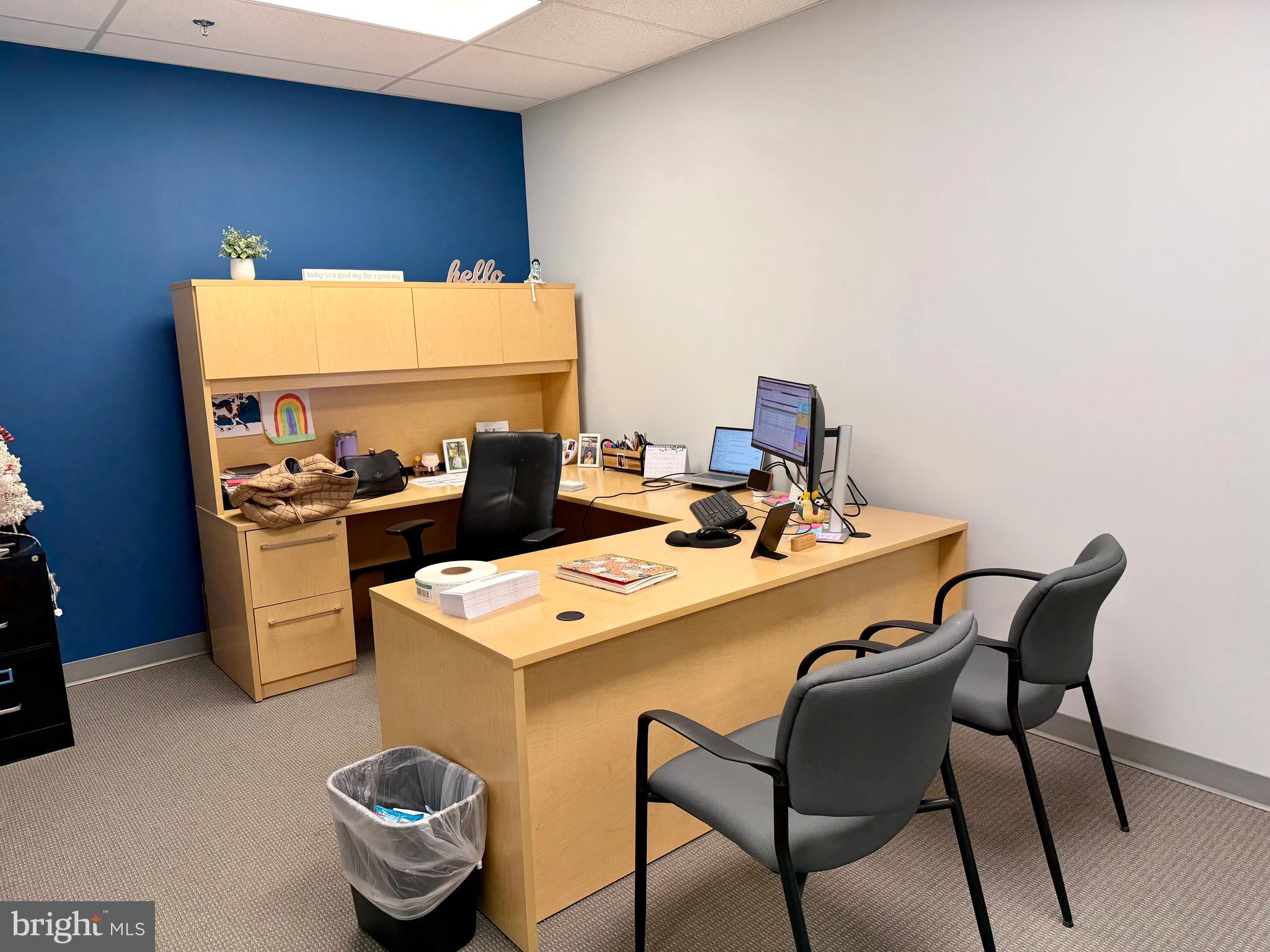 AVIATION BUSINESS CENTER - Commercial Sale