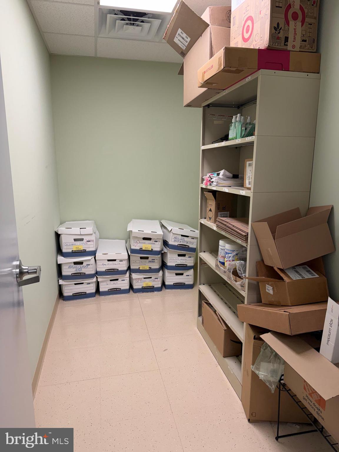 AVIATION BUSINESS CENTER - Commercial Sale