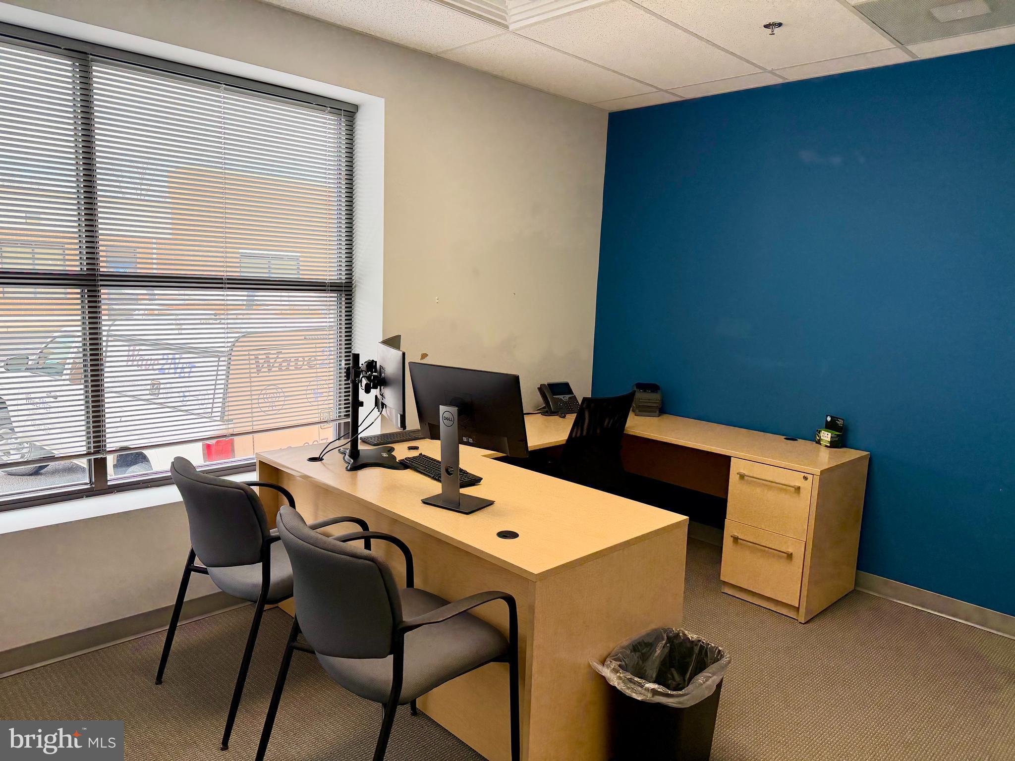 AVIATION BUSINESS CENTER - Commercial Sale