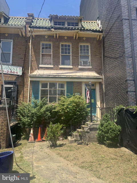 Photo of 921 Kennedy Street NW, WASHINGTON, DC 20011 (MLS # DCDC2267224)