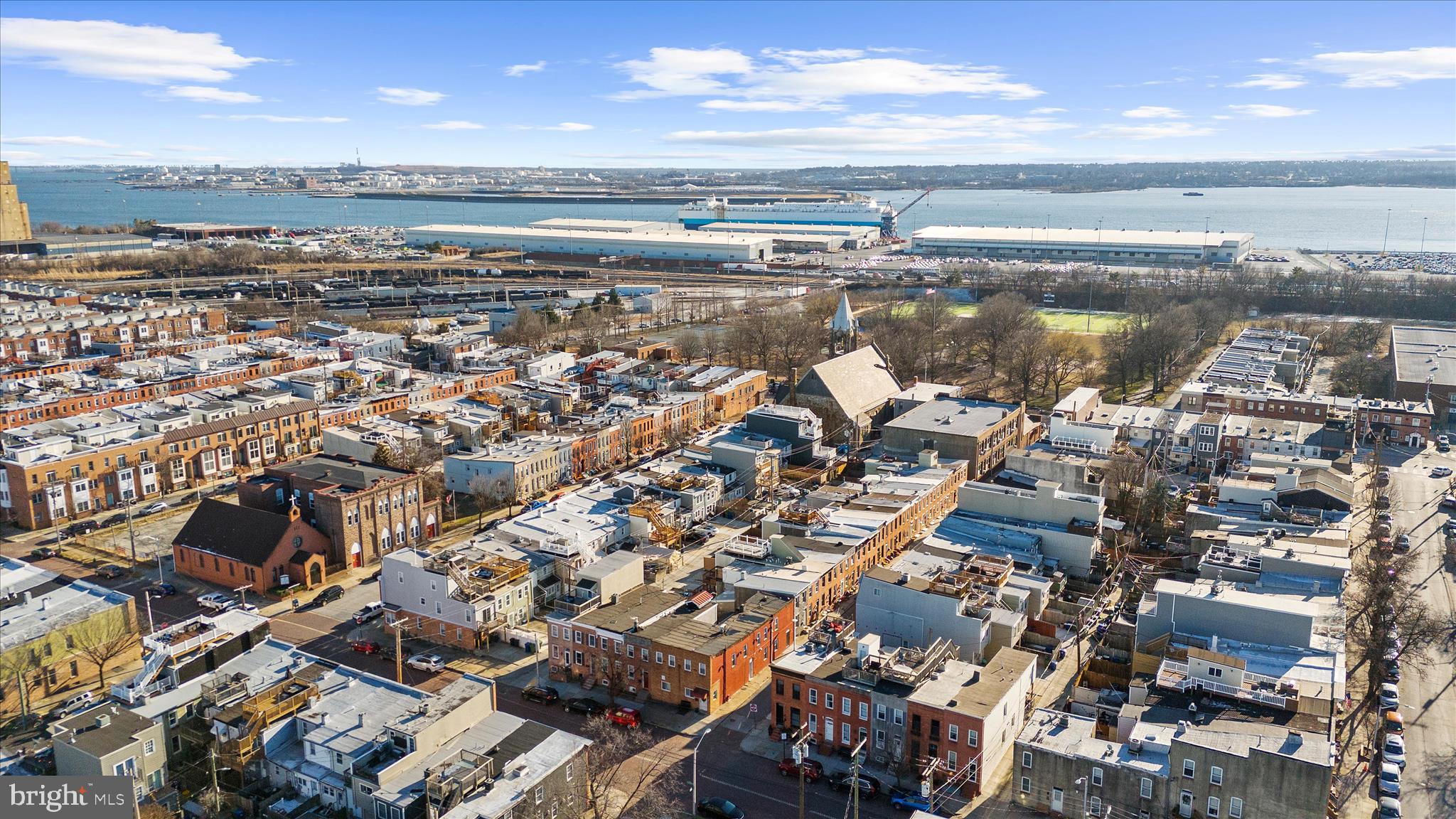 LOCUST POINT - Residential