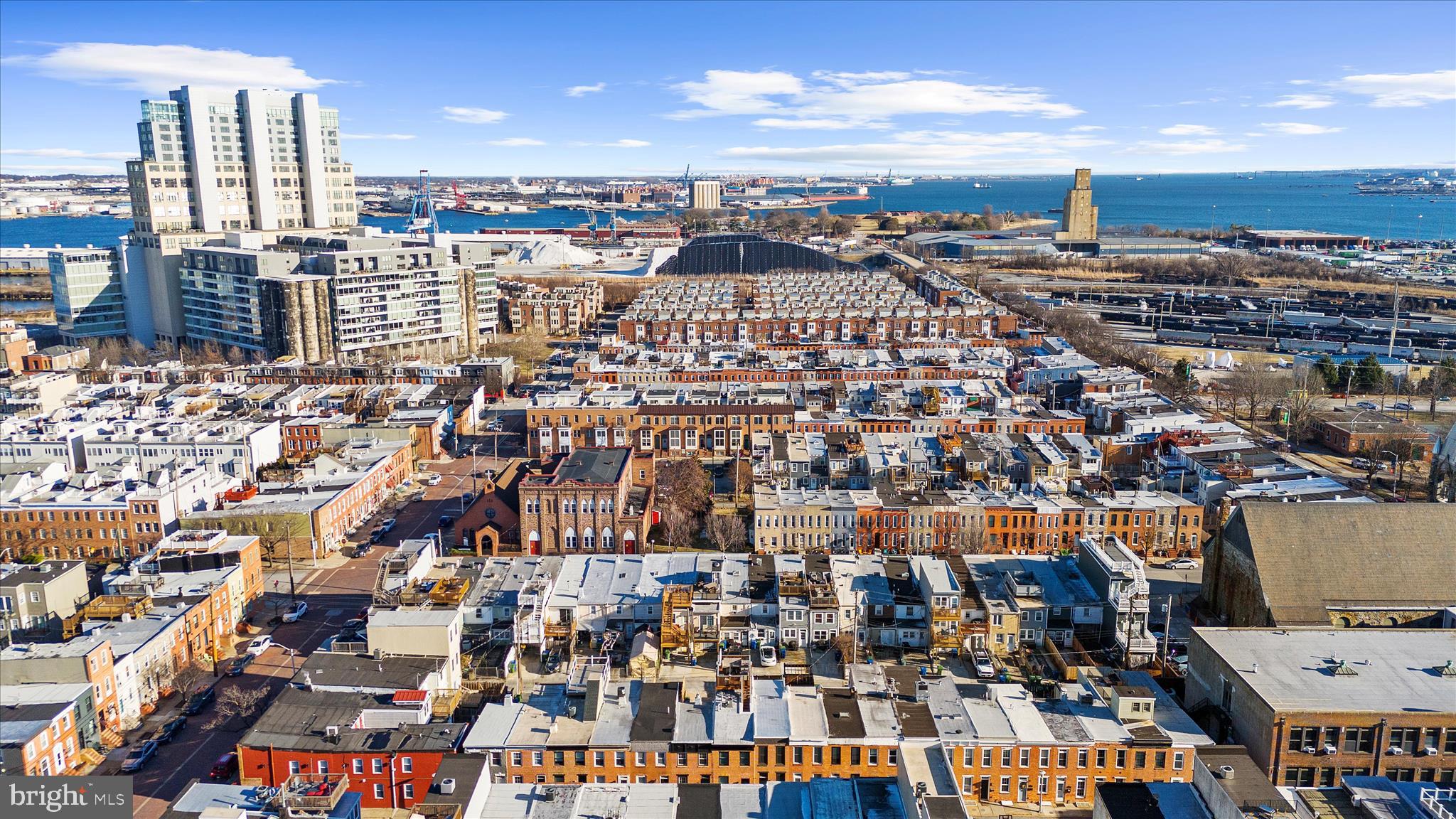 LOCUST POINT - Residential