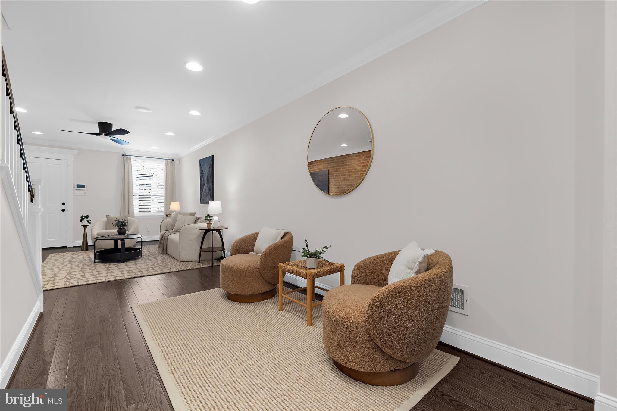 LOCUST POINT - Residential