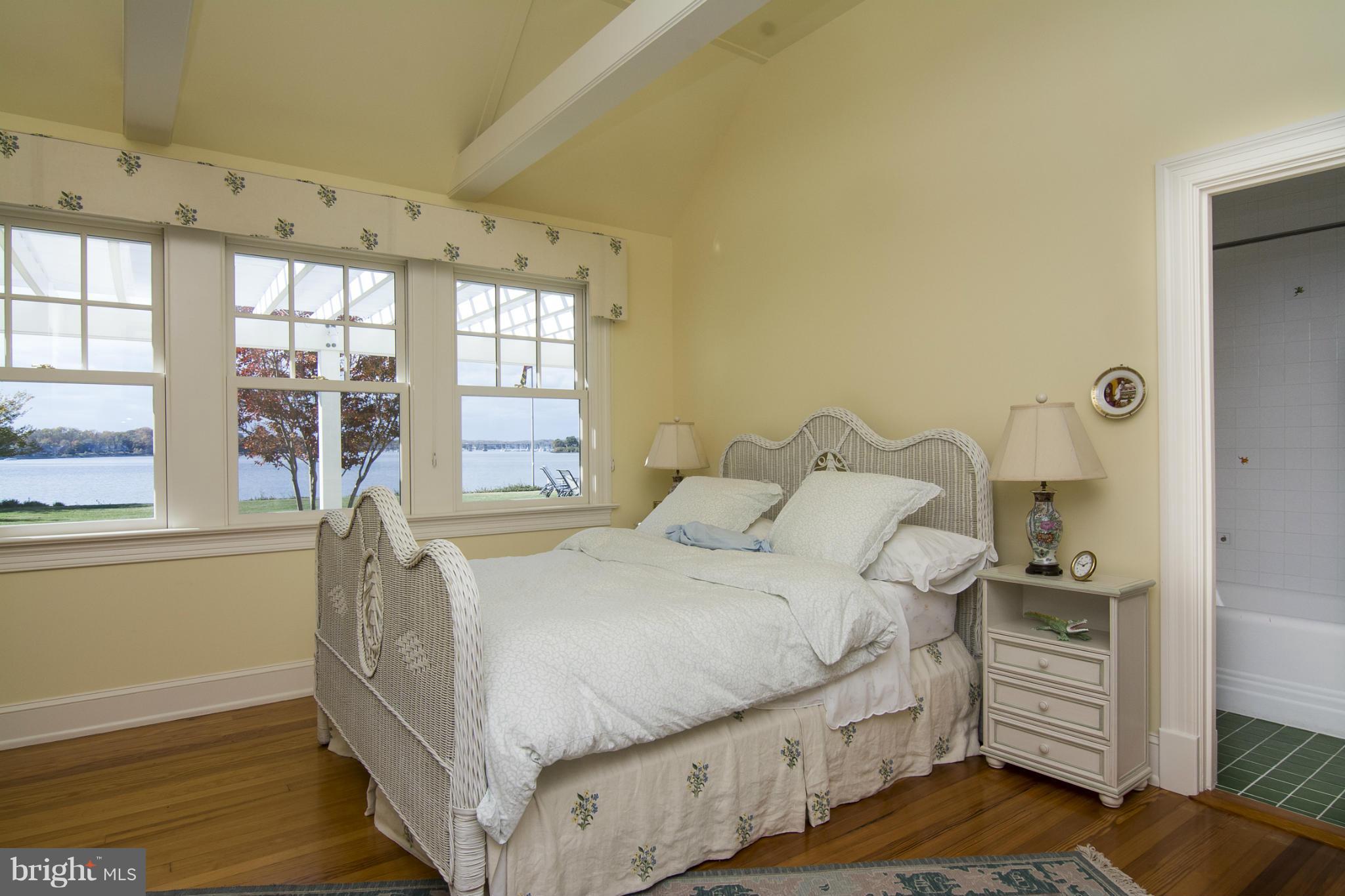 WILD ROSE SHORES - Residential