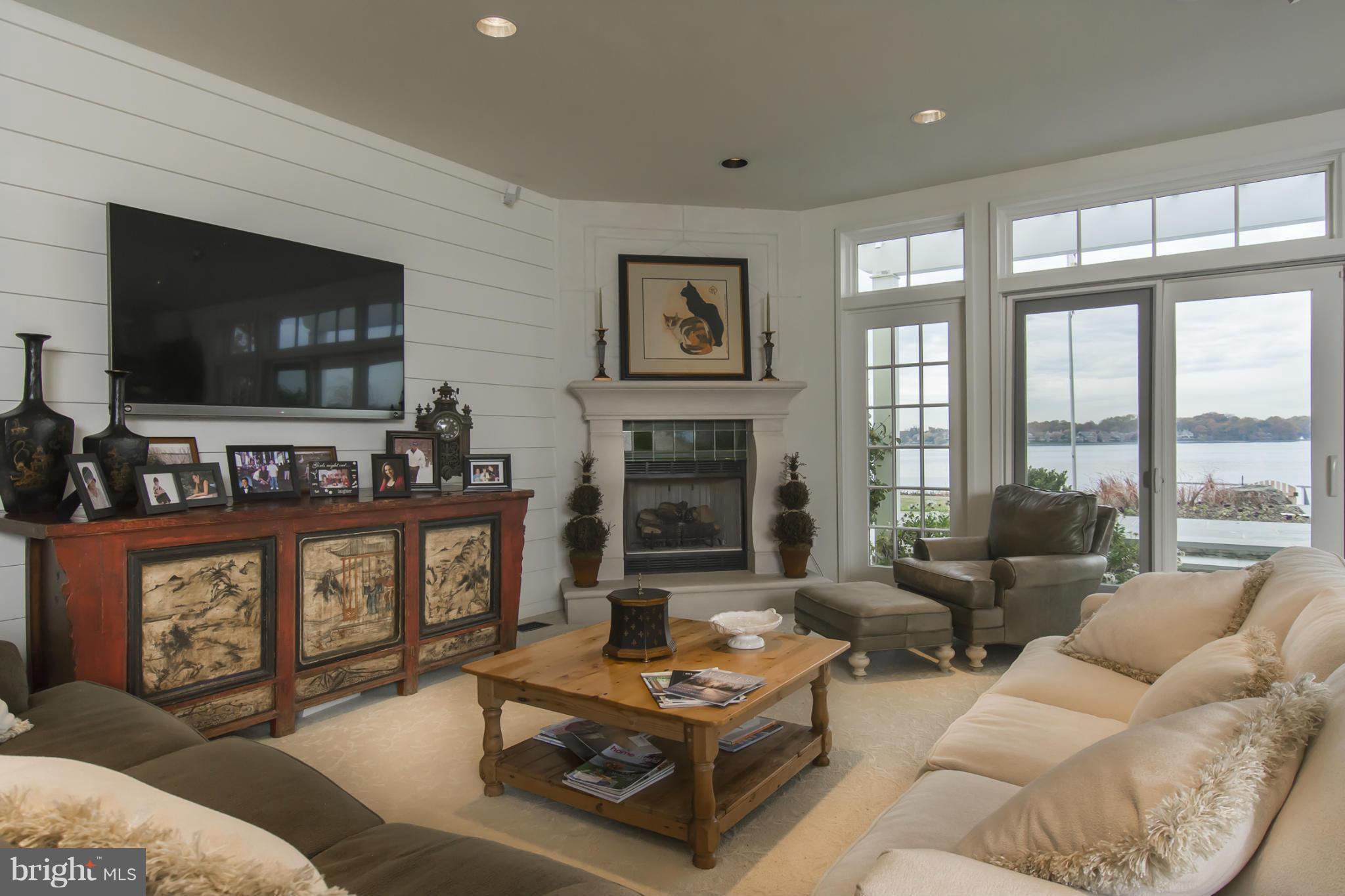 WILD ROSE SHORES - Residential